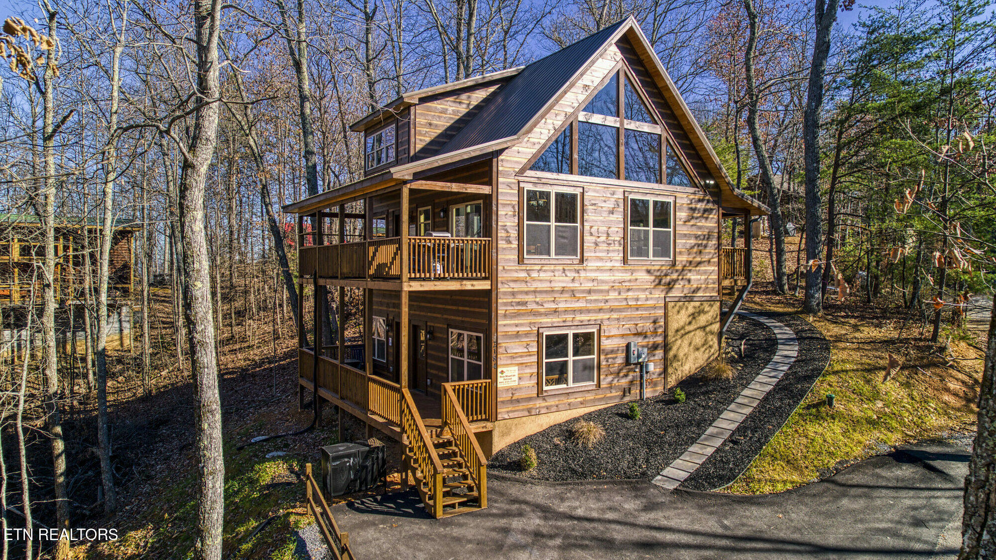1828 Beach Front Sevierville TN 37876