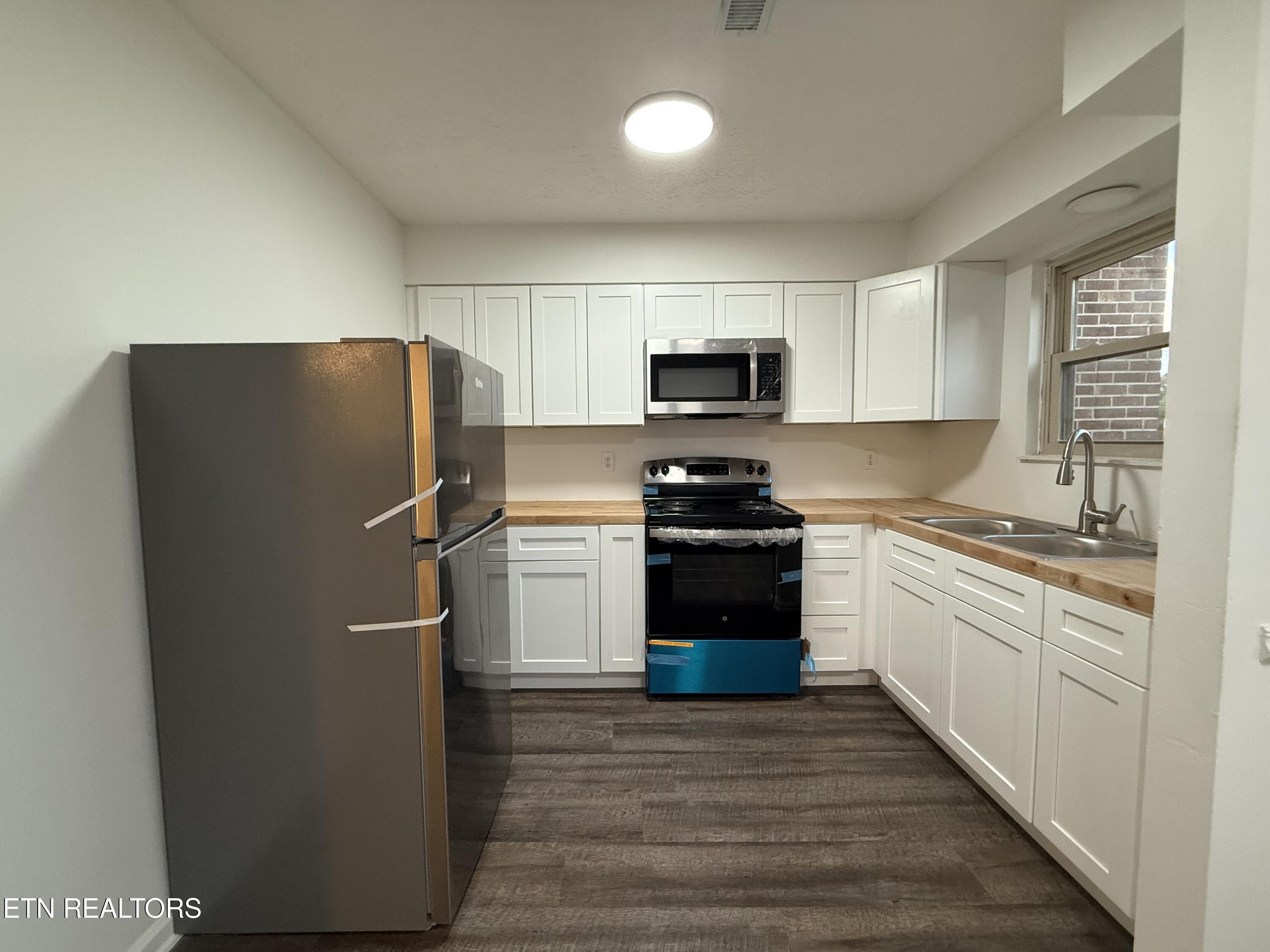 3229 Blue Springs Road Strawberry Plains TN 37871