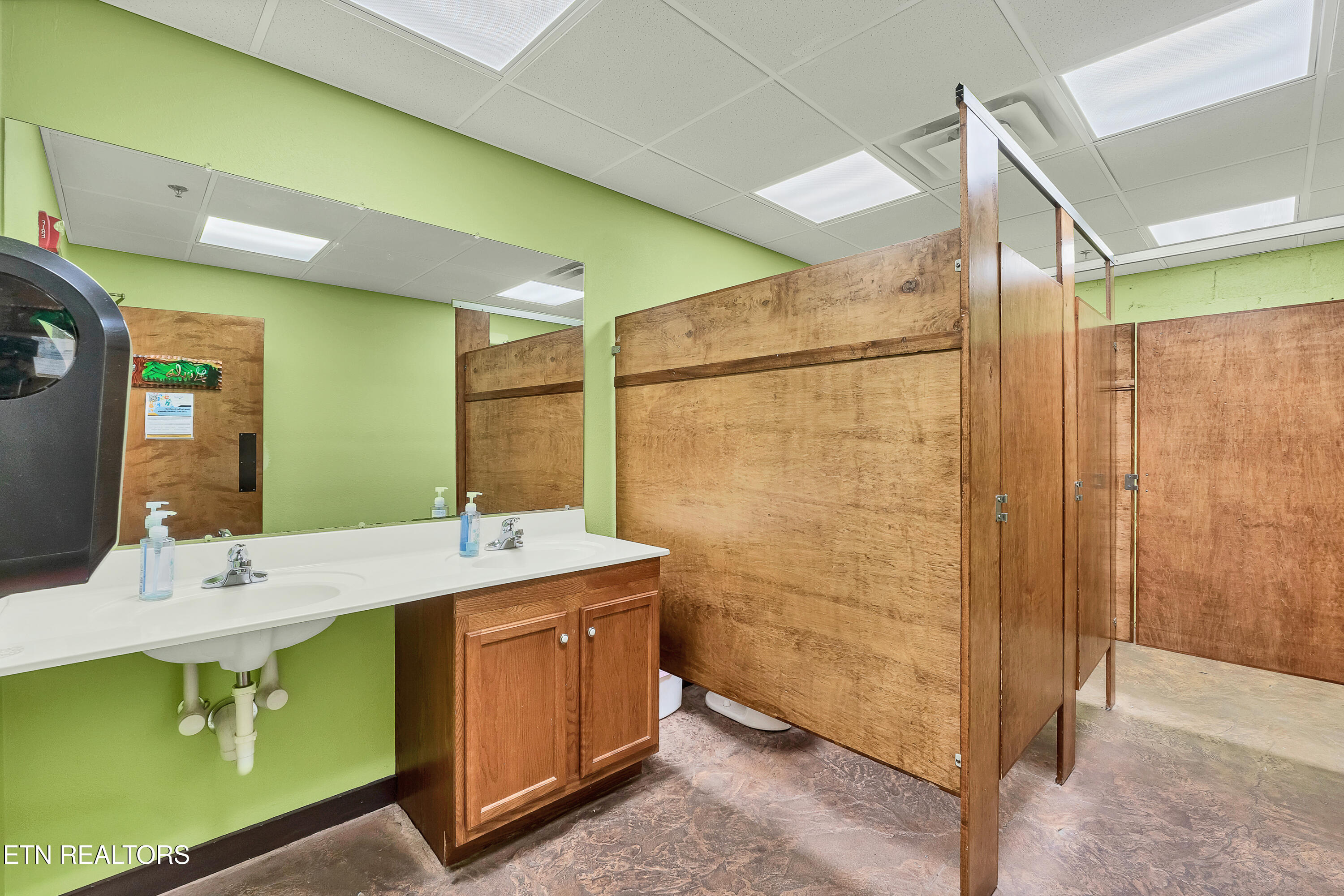 161 E Harper Avenue Maryville TN 37804