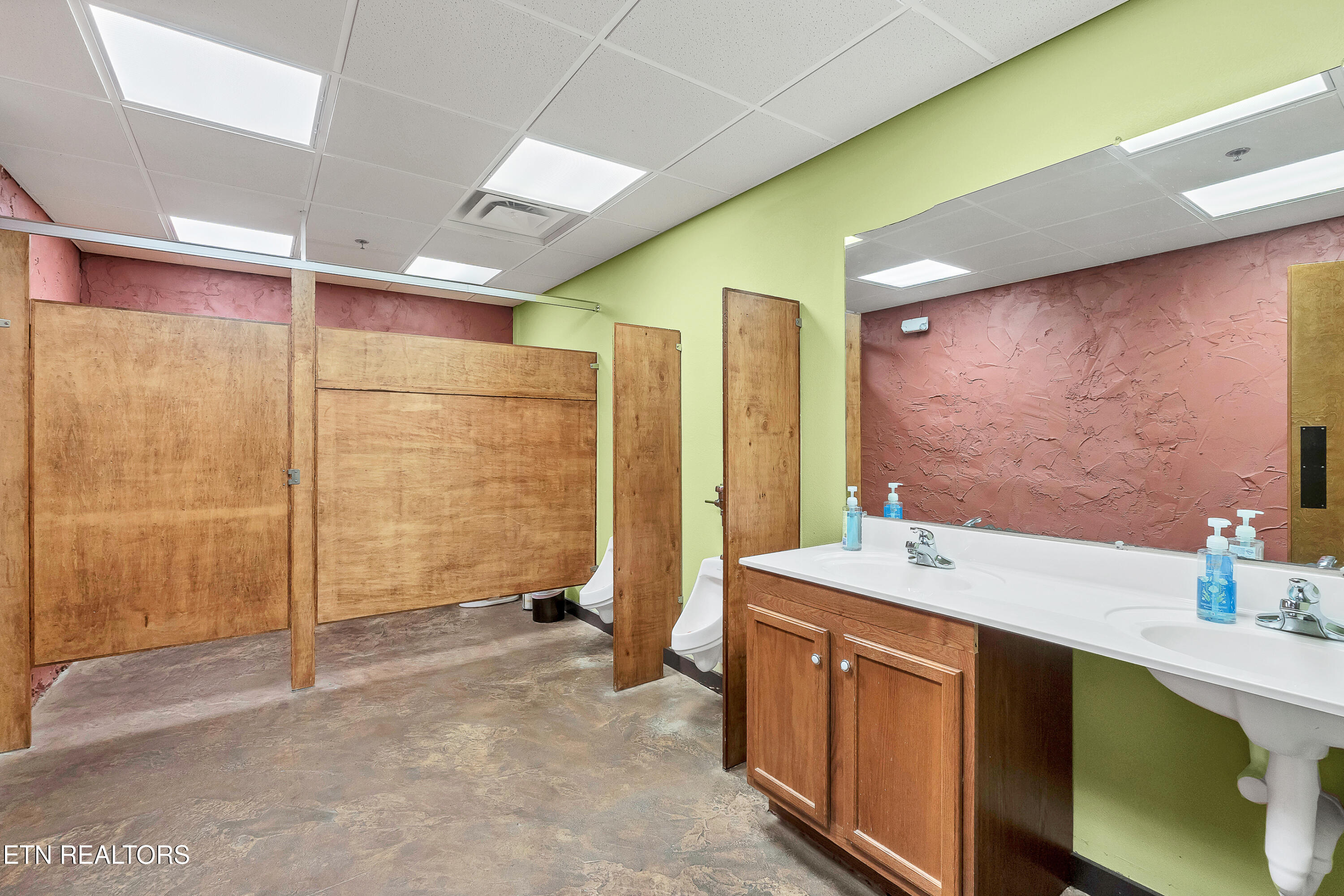 161 E Harper Avenue Maryville TN 37804