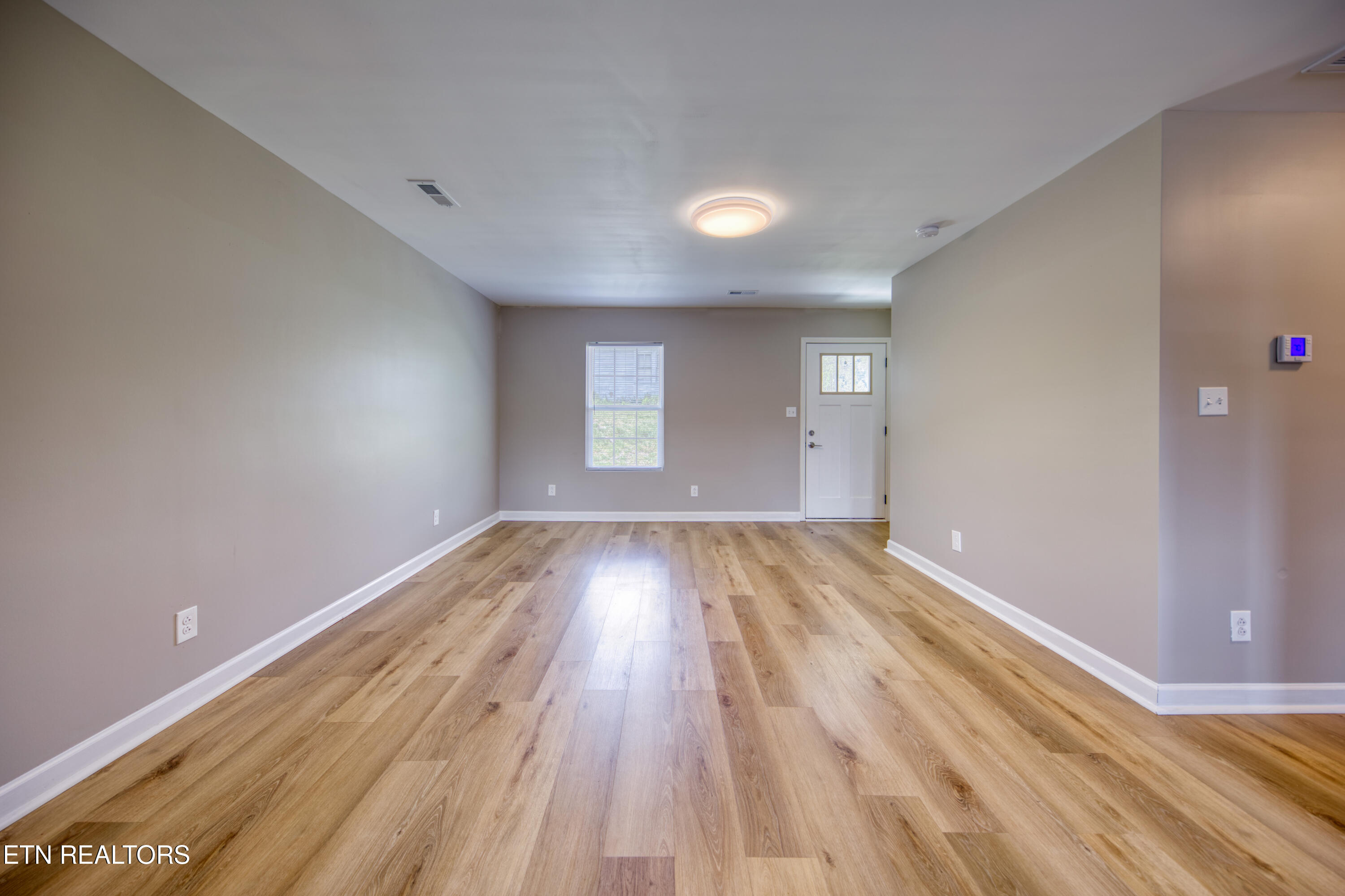 104 E Maire Avenue Clinton TN 37716
