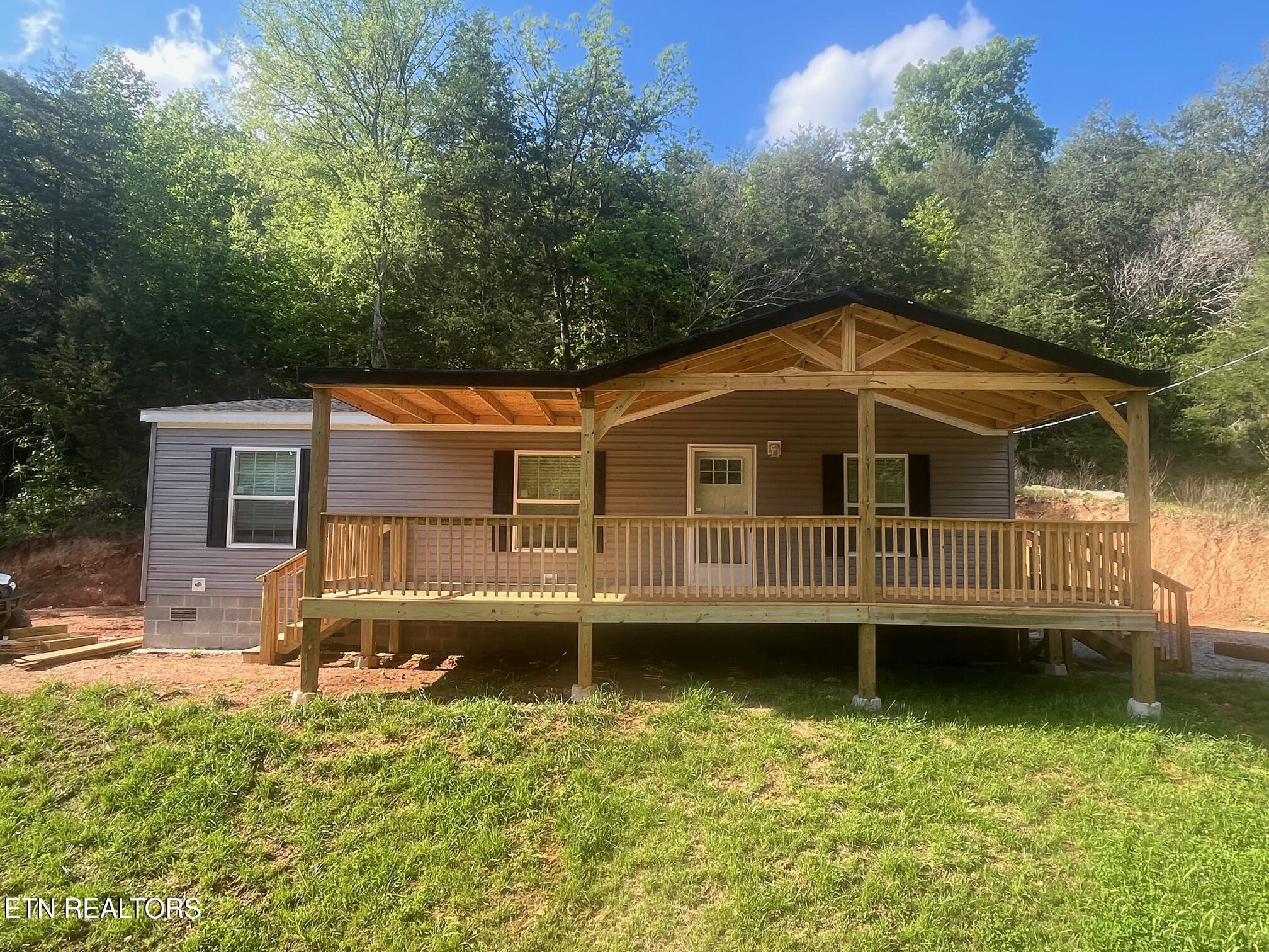 1418 Gulley River Road Harrogate TN 37752