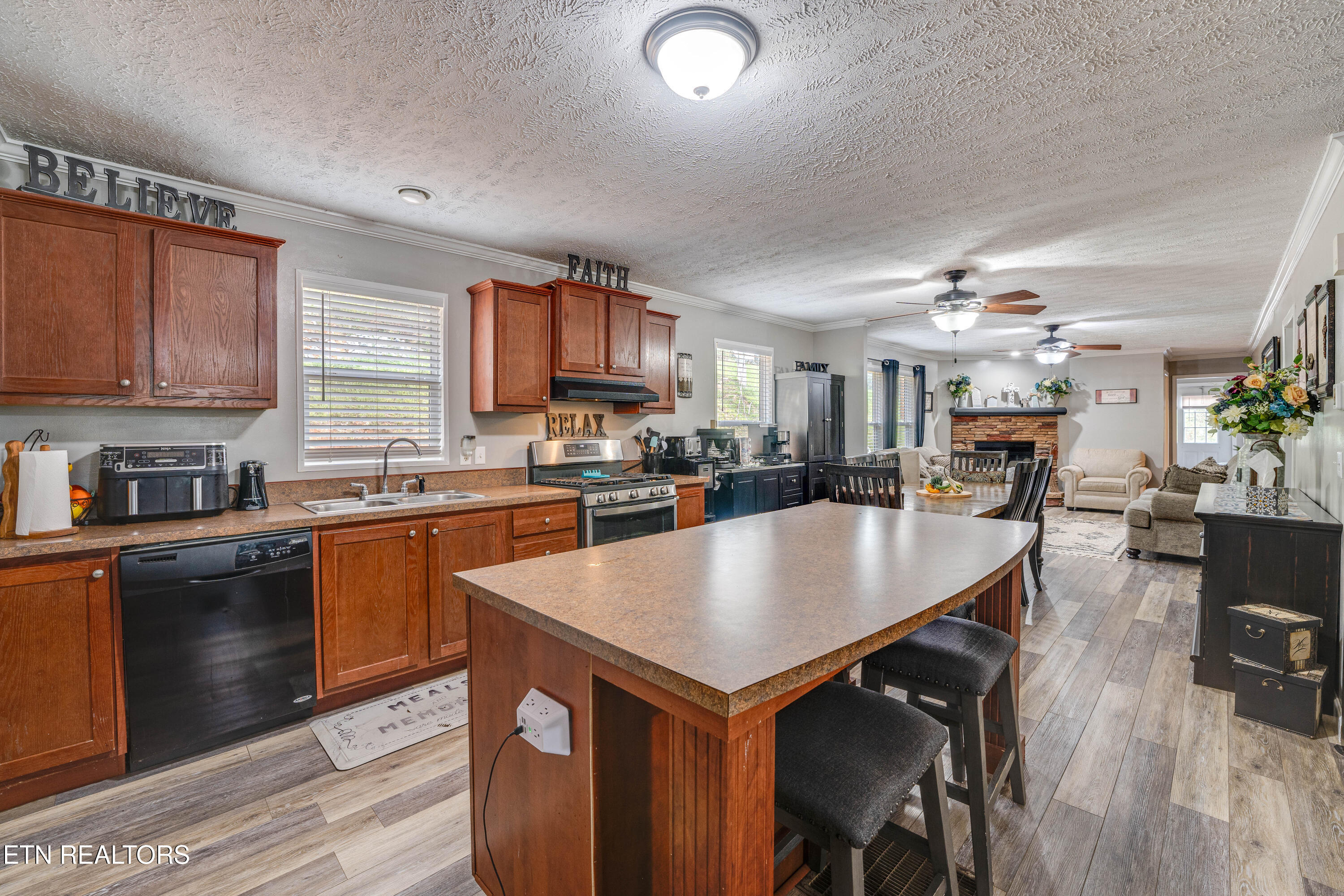1418 Gulley River Road Harrogate TN 37752