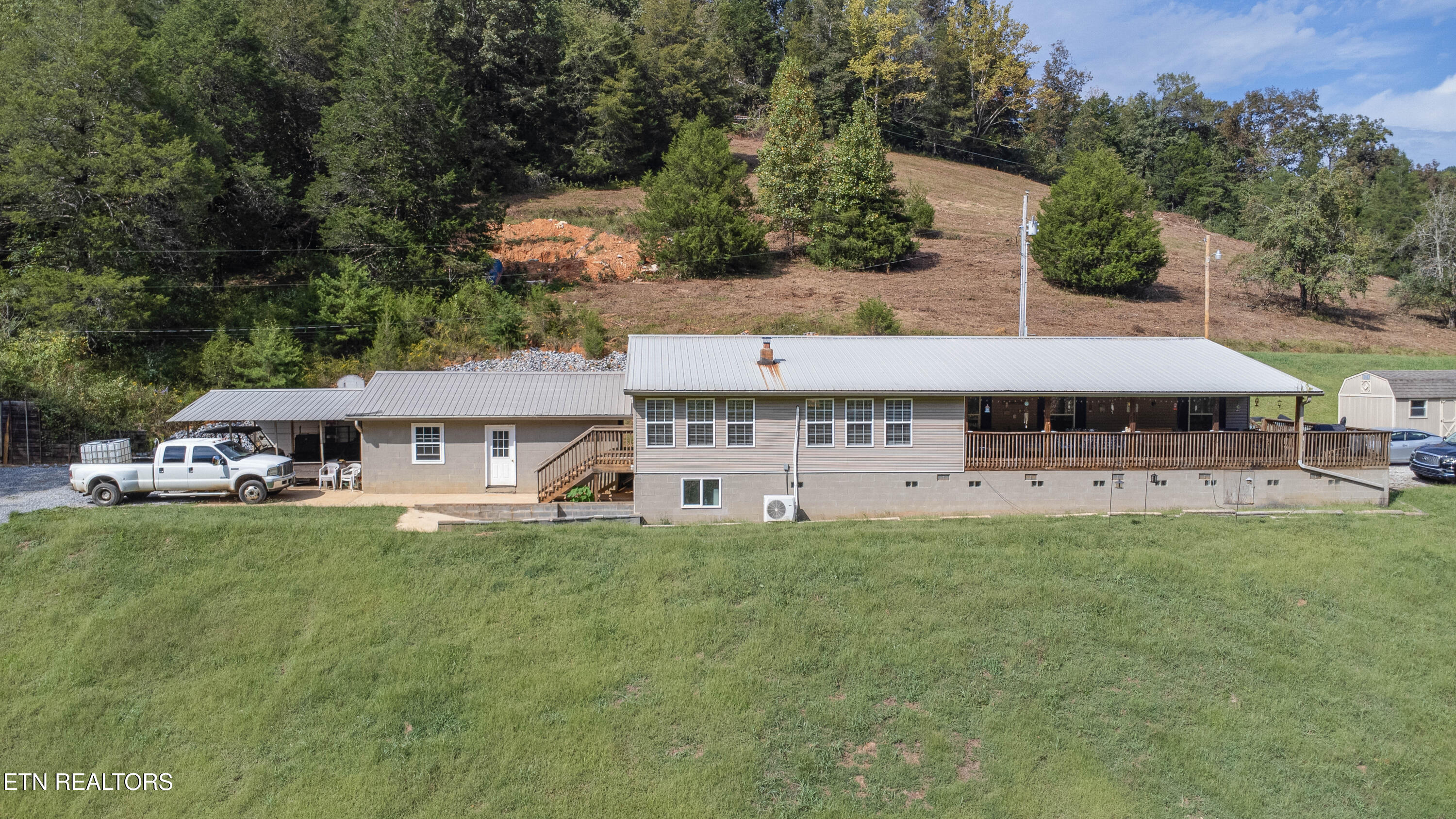 1418 Gulley River Road Harrogate TN 37752