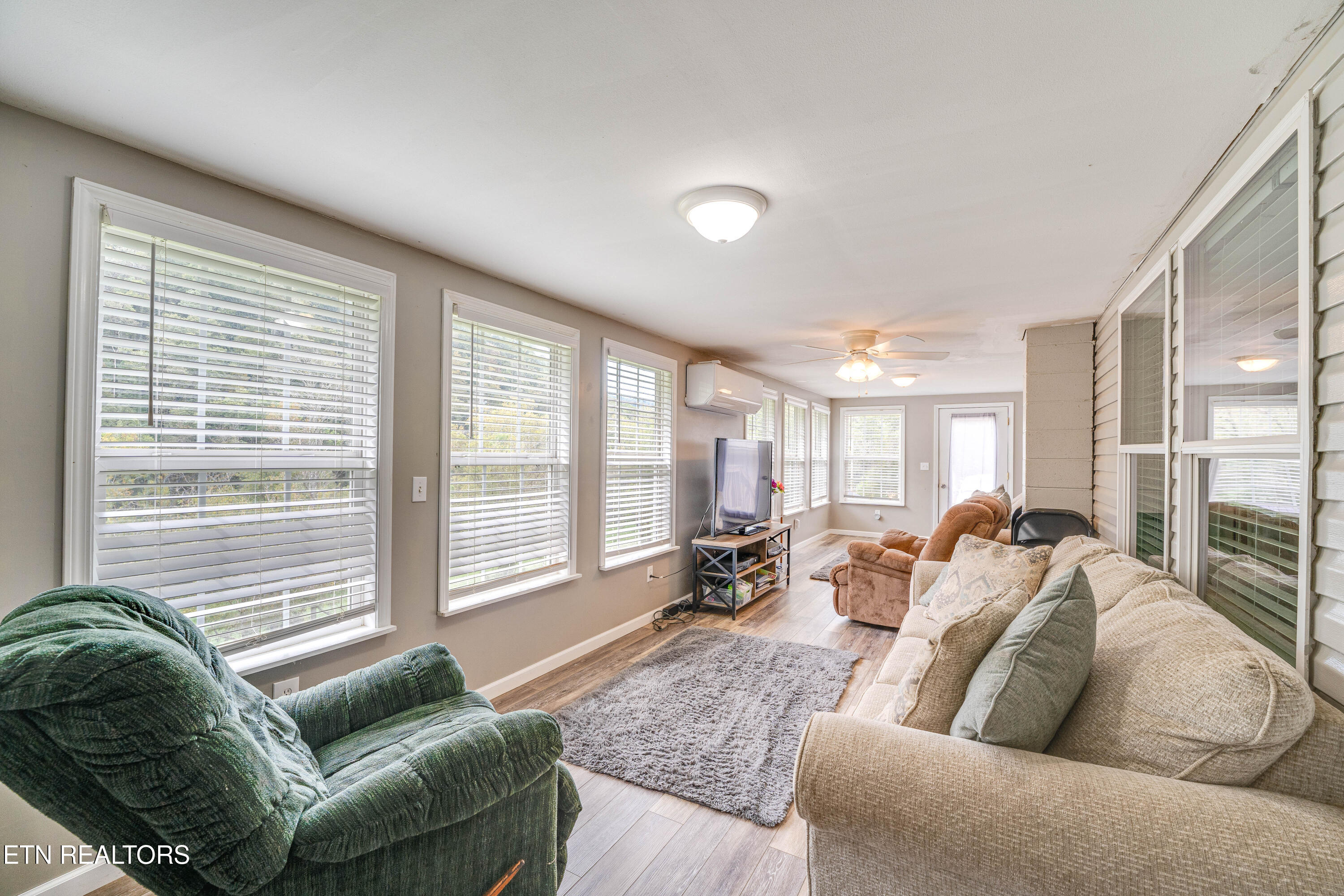 1418 Gulley River Road Harrogate TN 37752