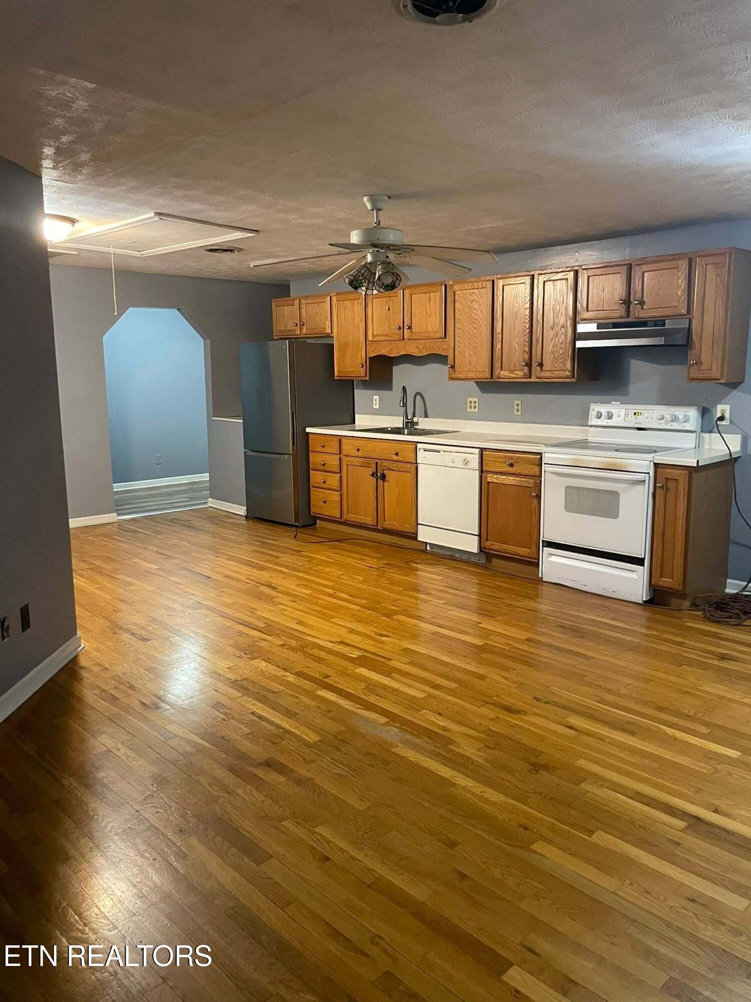 1170 Von Cannon Lane Sevierville TN 37876