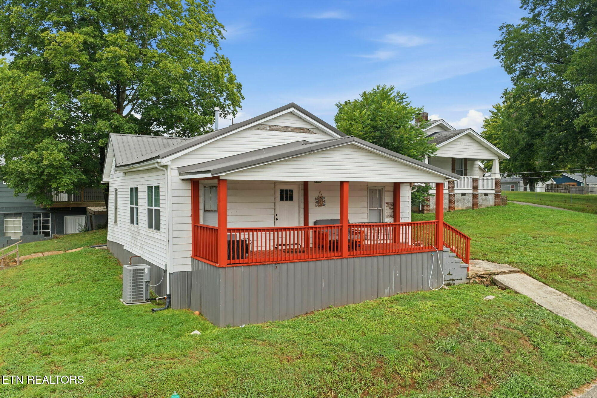 206 Ferry Street Loudon TN 37774