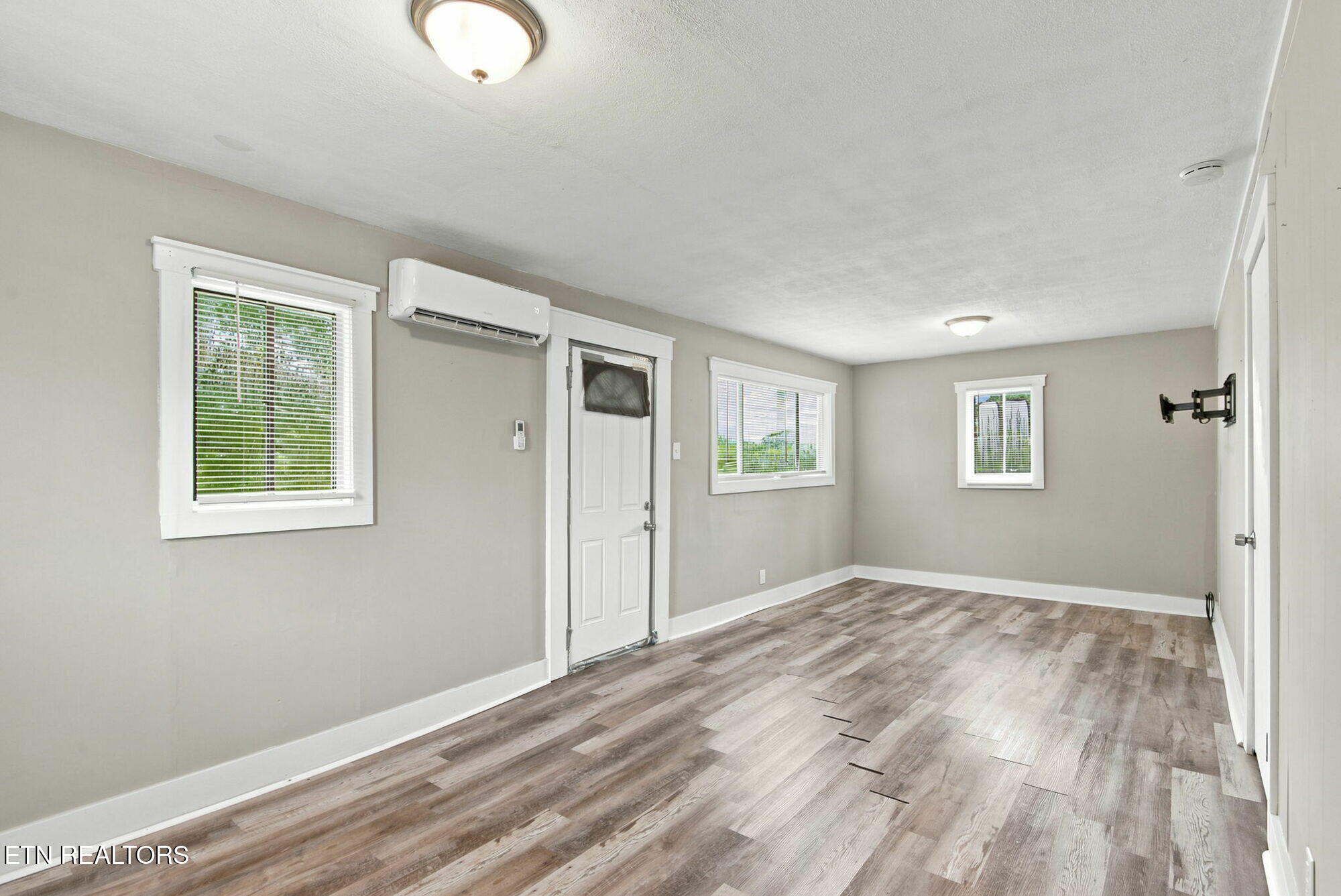 206 Ferry Street Loudon TN 37774