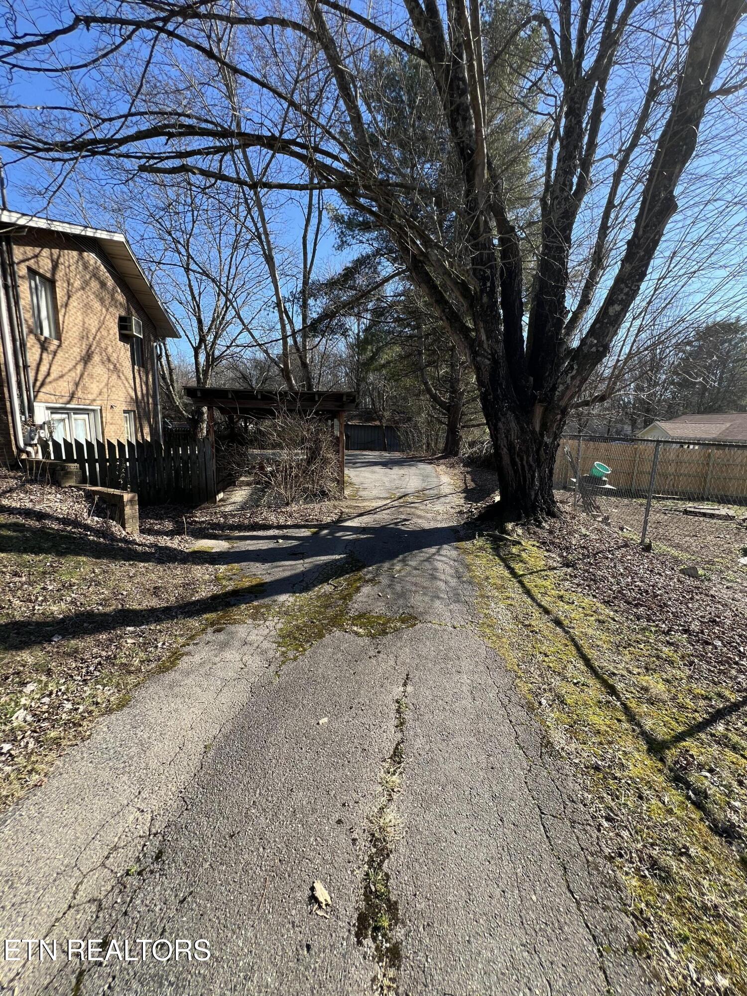 978 Camp Street Wartburg TN 37887