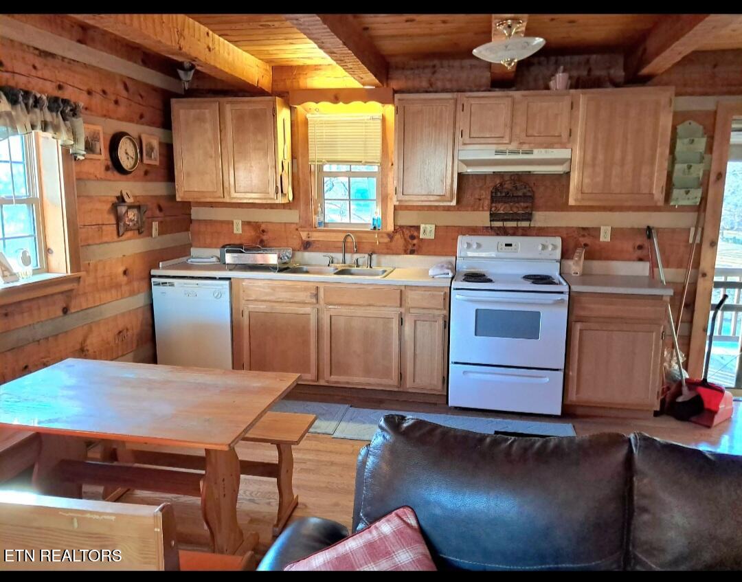 2741-2743 Cosby Highway Cosby TN 37722