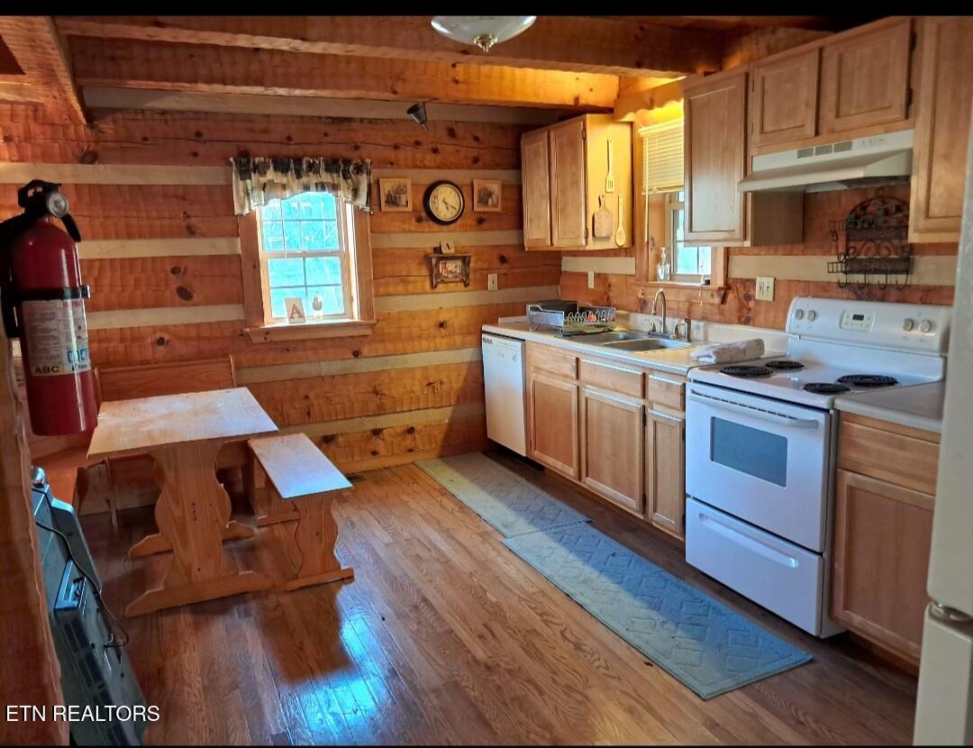 2741-2743 Cosby Highway Cosby TN 37722
