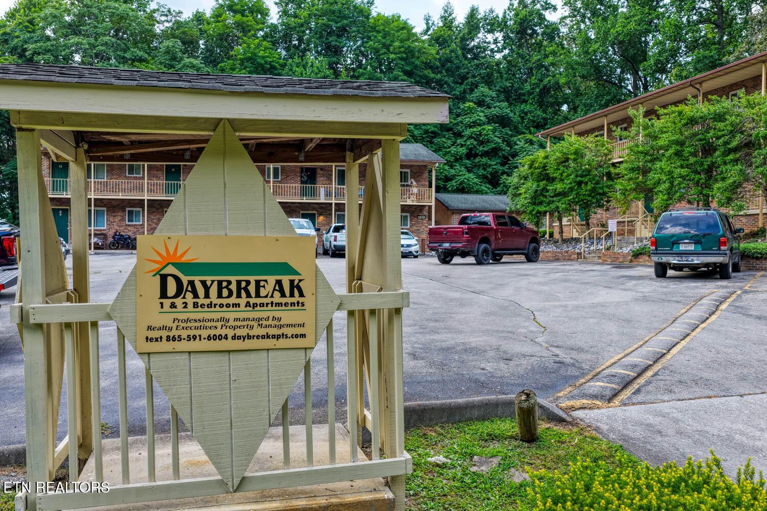 2810&2812 Daybreak Way Strawberry Plains TN 37871