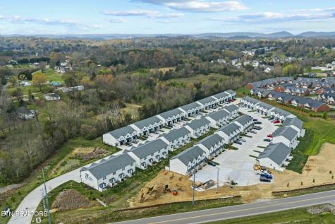 1763 Strawberry Meadows Way Knoxville TN 37914