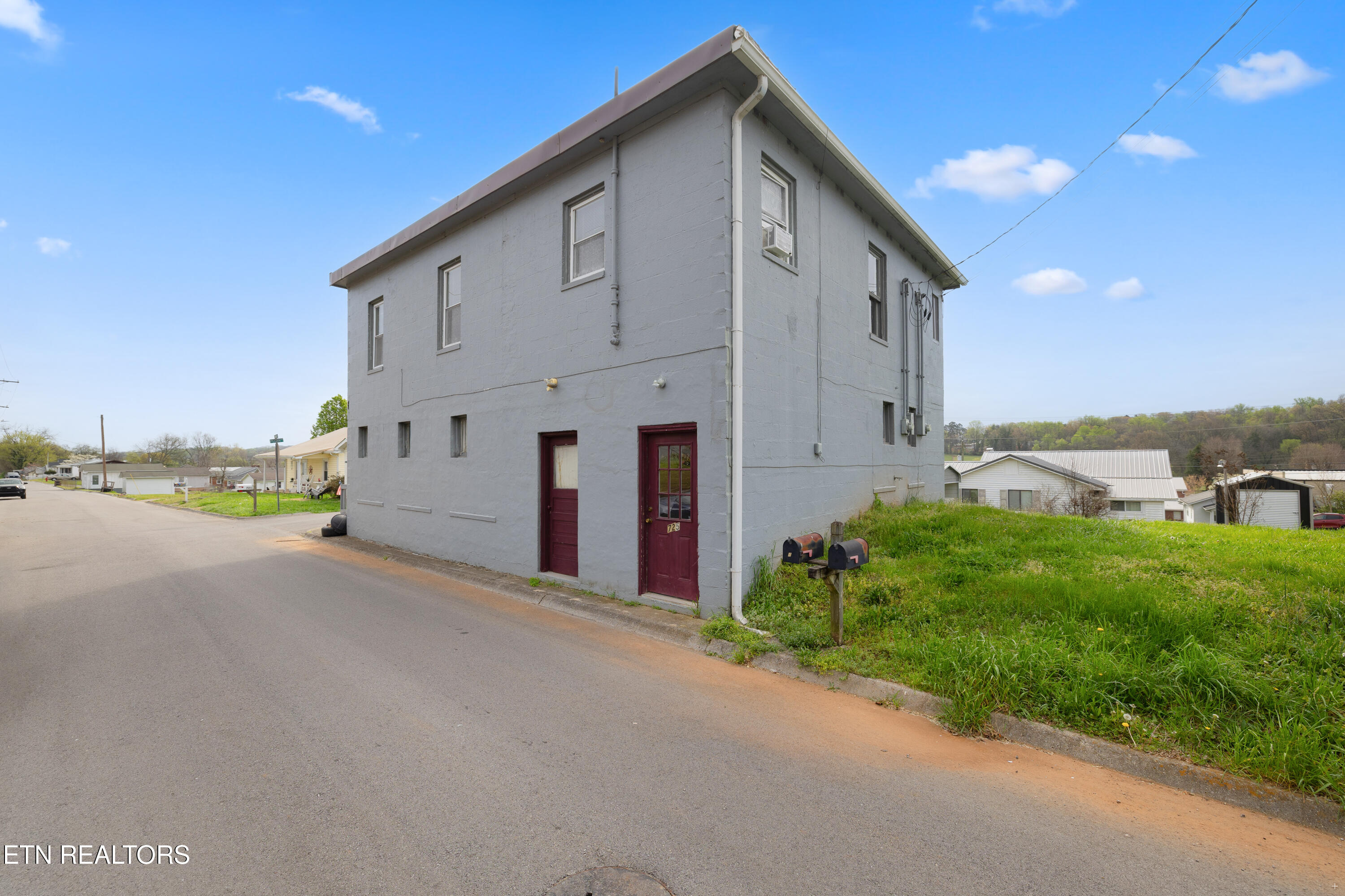 725 Church Street Loudon TN 37774
