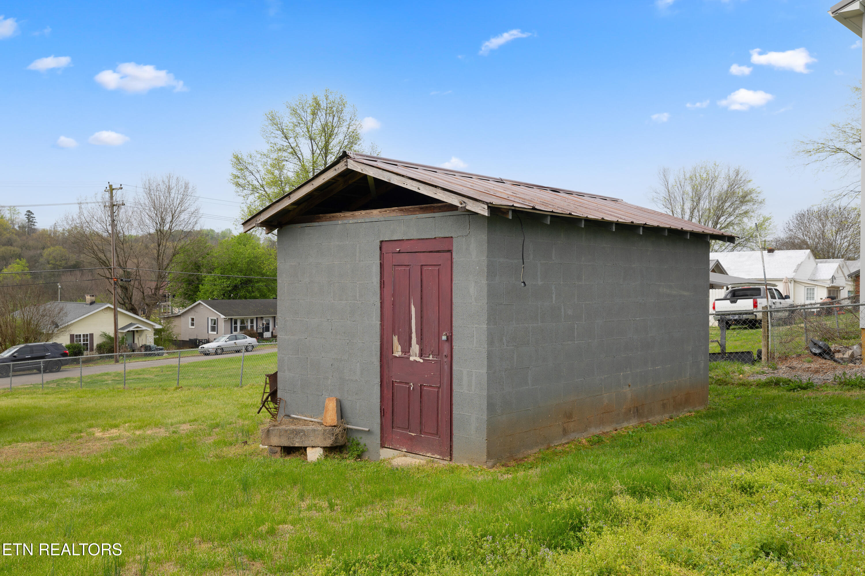 725 Church Street Loudon TN 37774