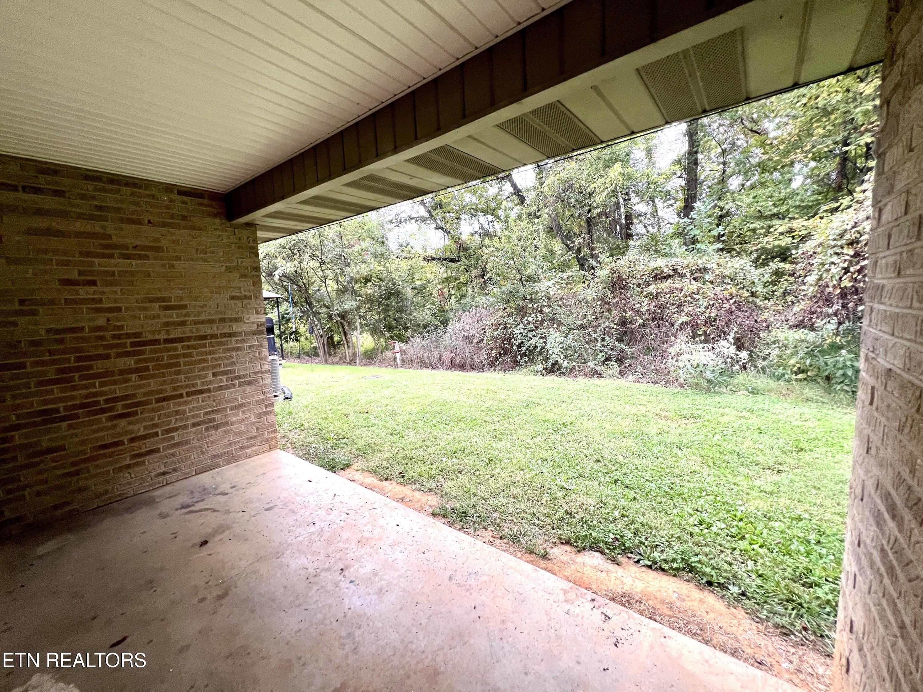 2709 Roberts Road Kodak TN 37764