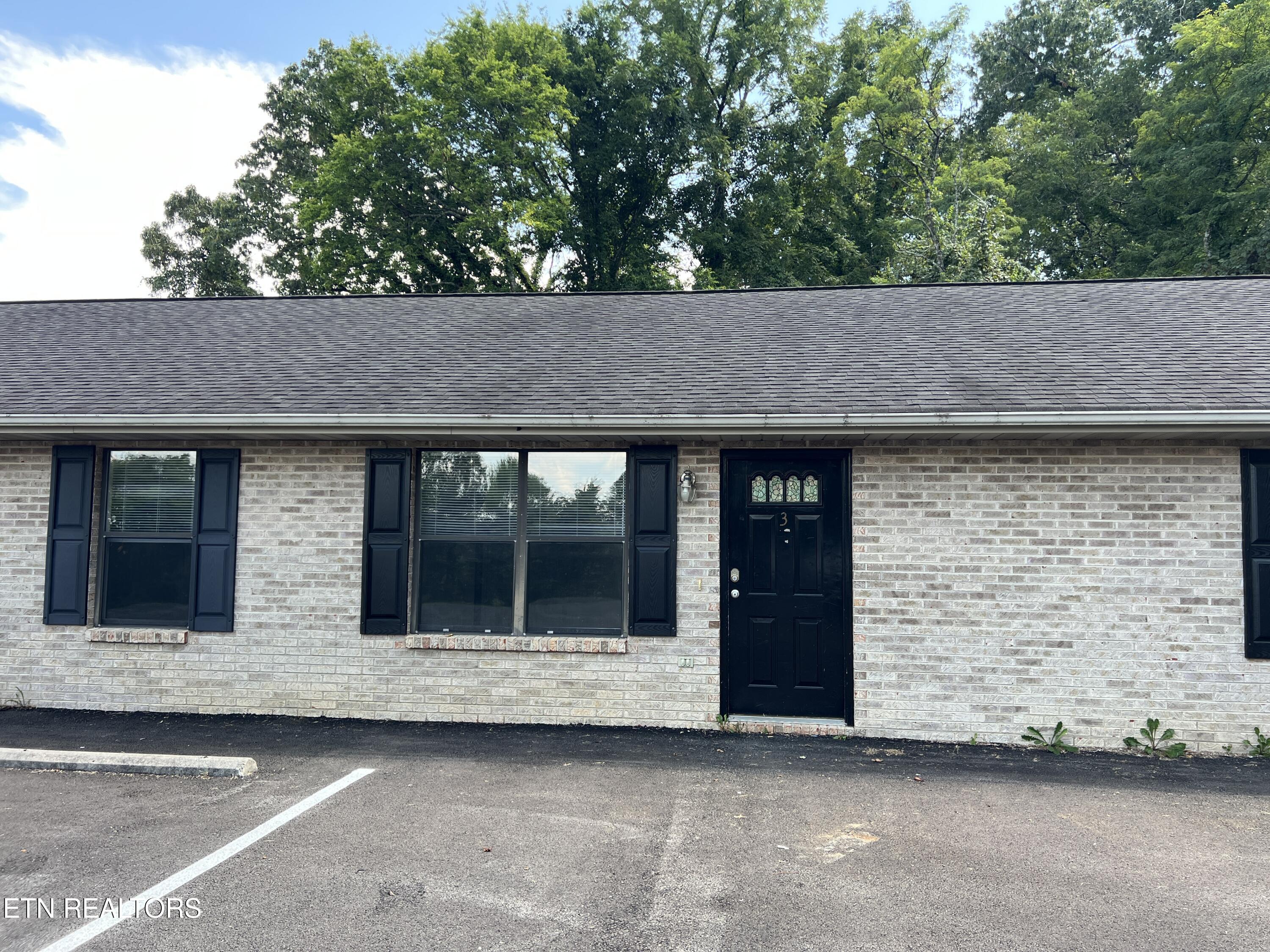 2709 Roberts Road Kodak TN 37764