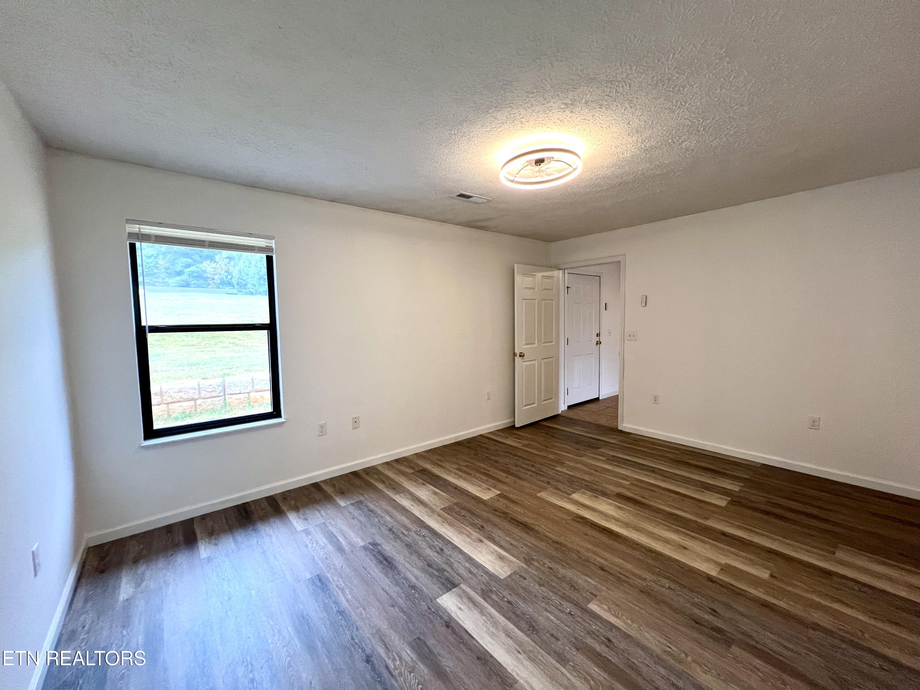 2709 Roberts Road Kodak TN 37764
