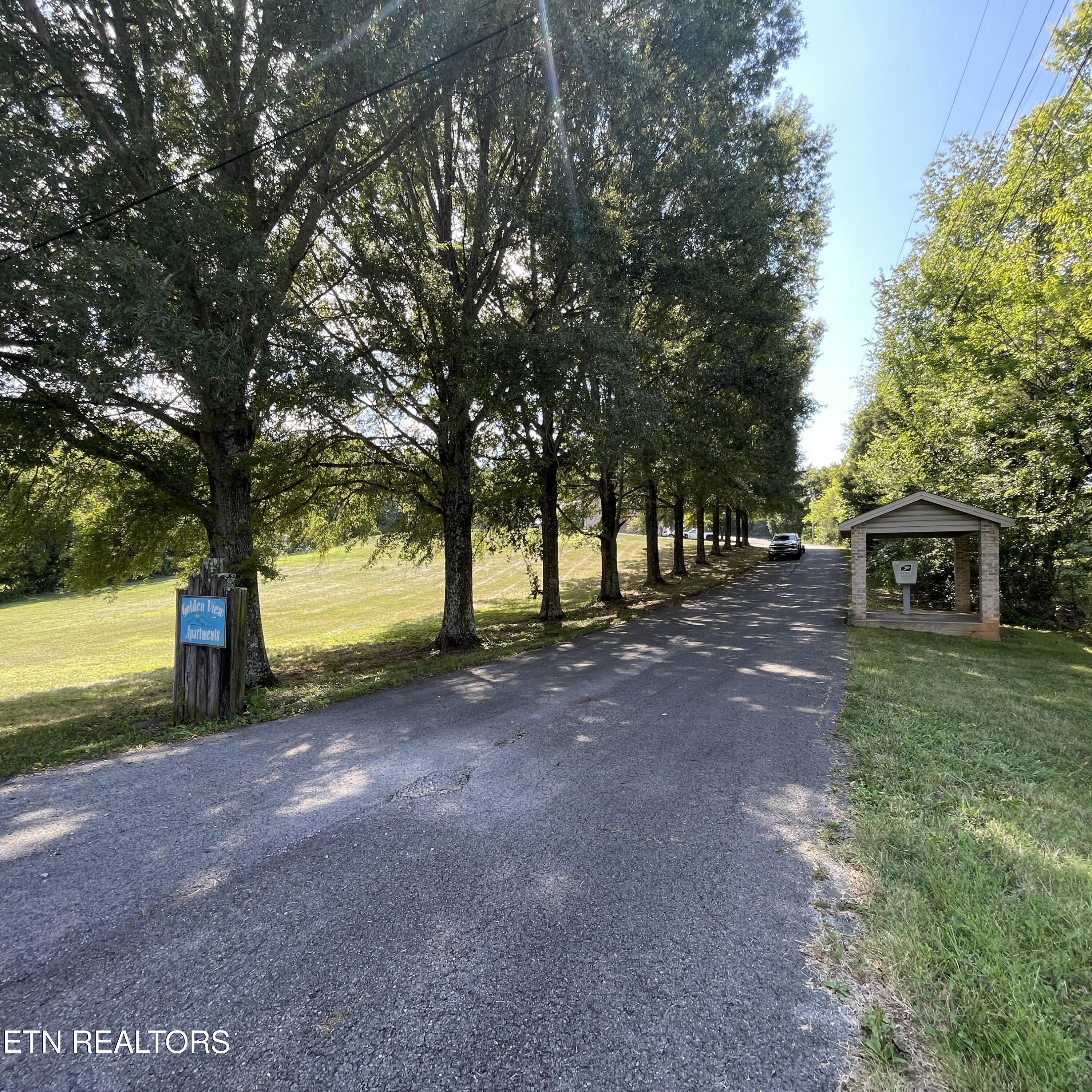 2709 Roberts Road Kodak TN 37764