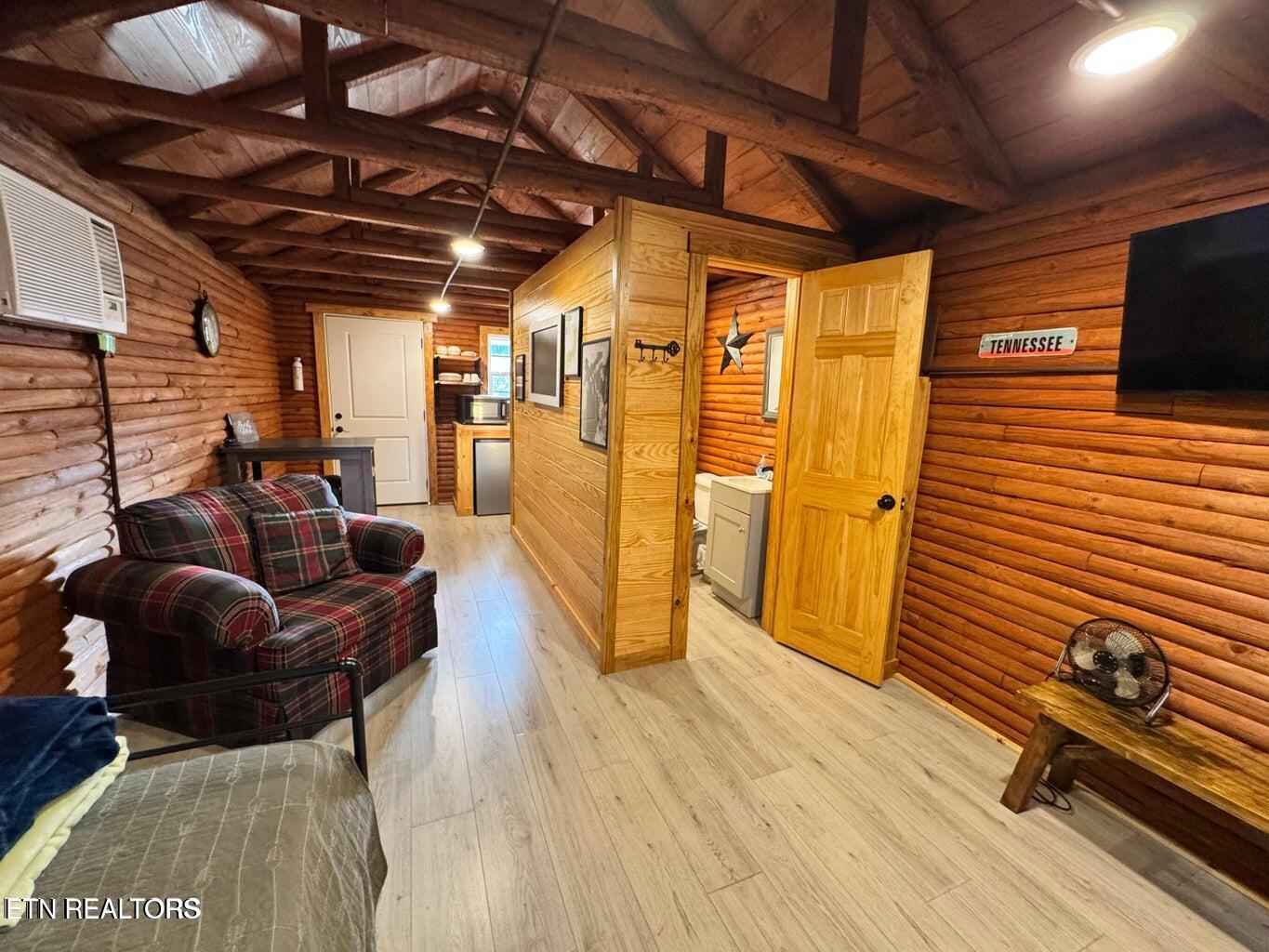 1186 Shea Road Huntsville TN 37756