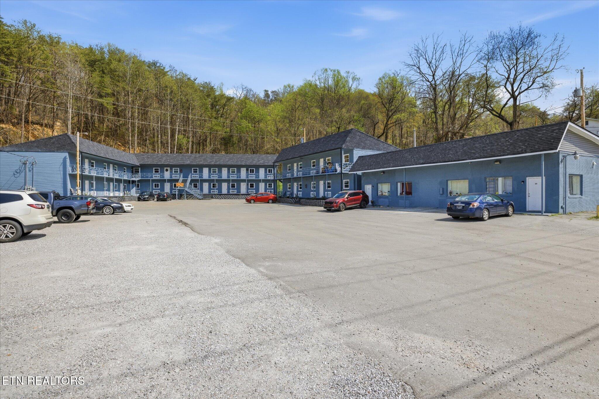 281 John Mcghee Boulevard Caryville TN 37714