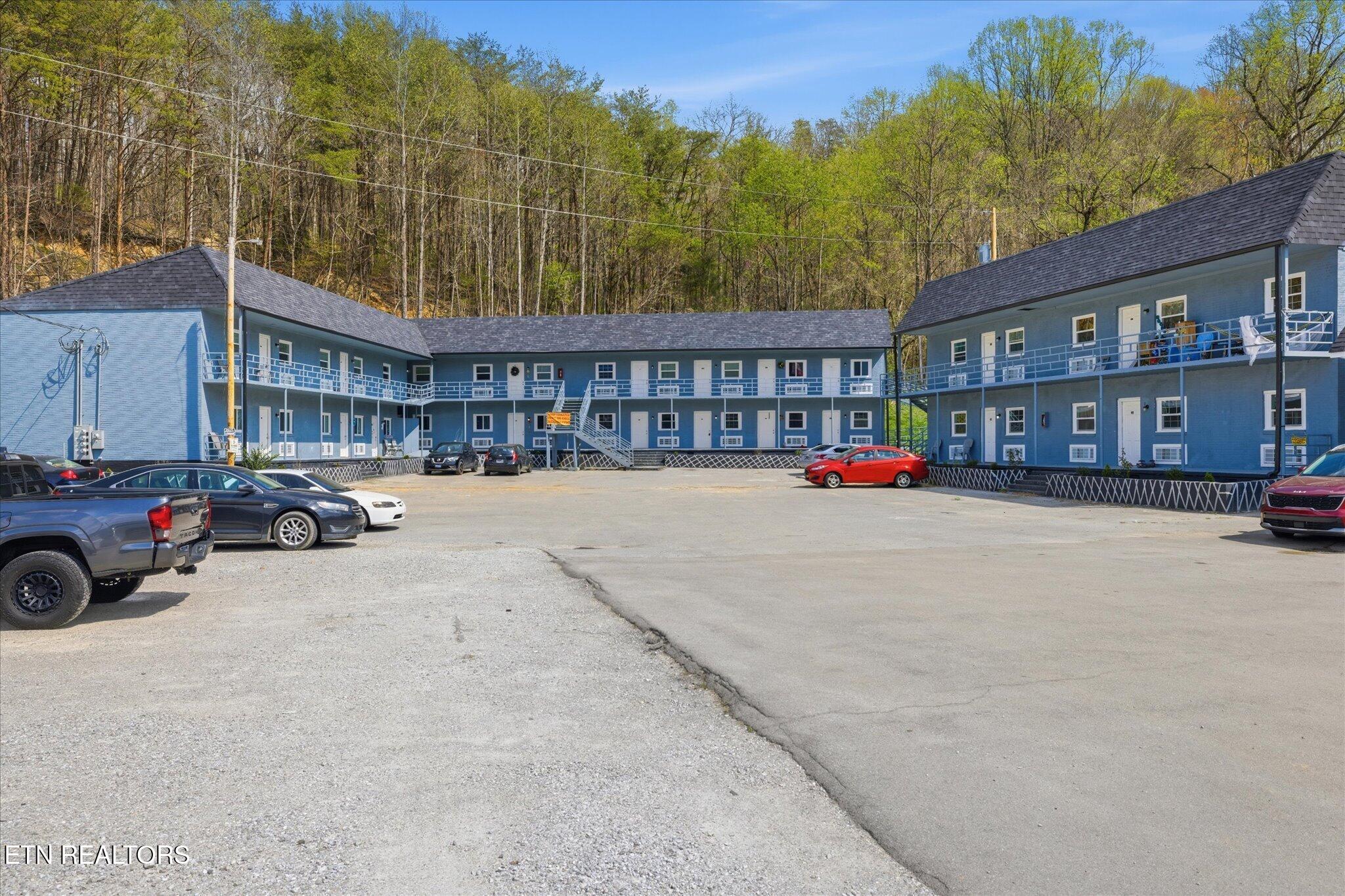 281 John Mcghee Boulevard Caryville TN 37714