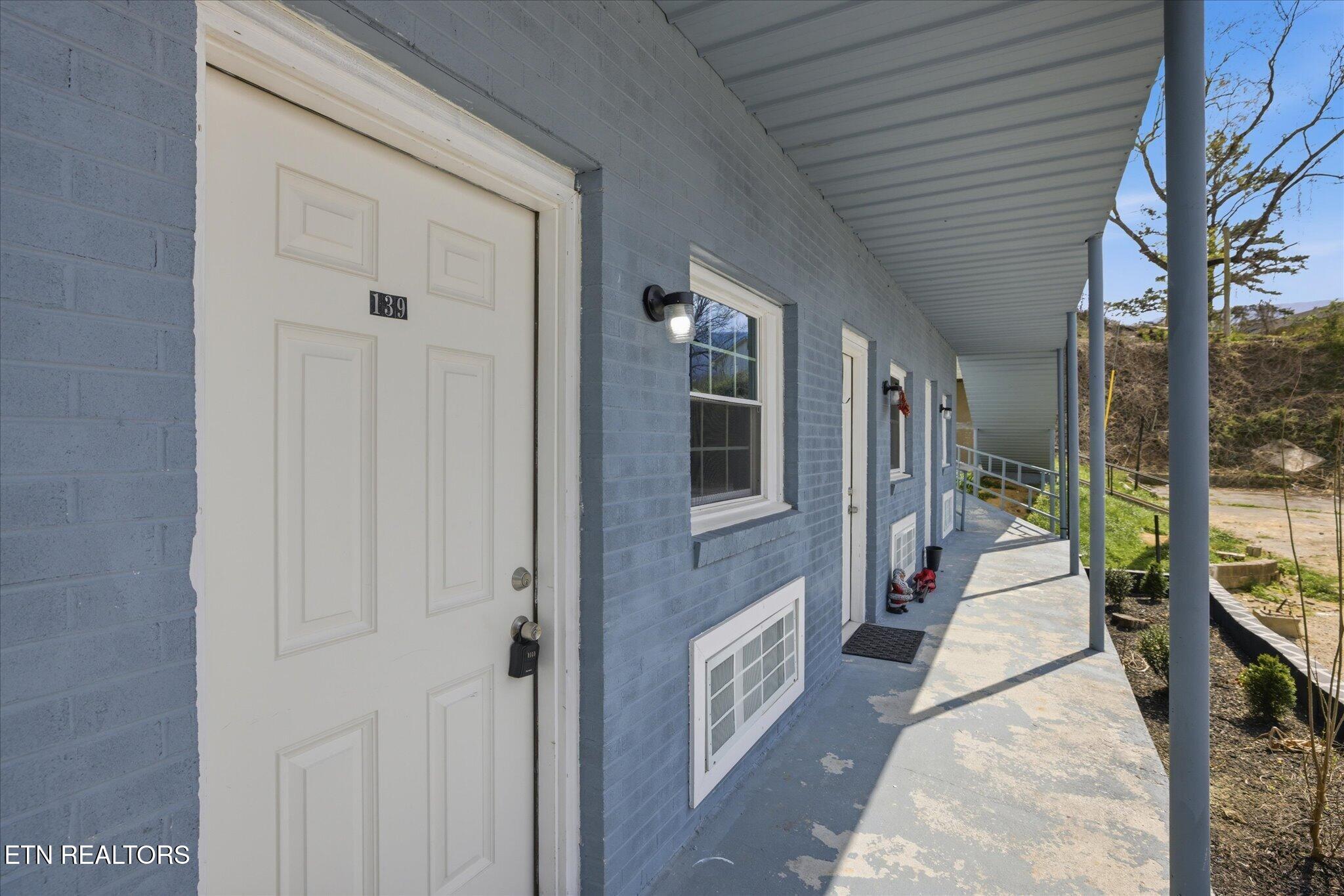 281 John Mcghee Boulevard Caryville TN 37714