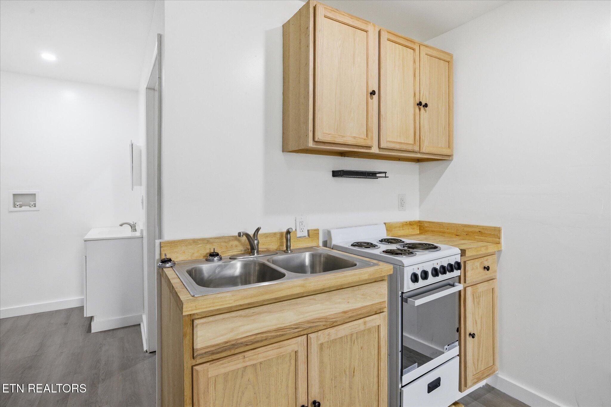 281 John Mcghee Boulevard Caryville TN 37714