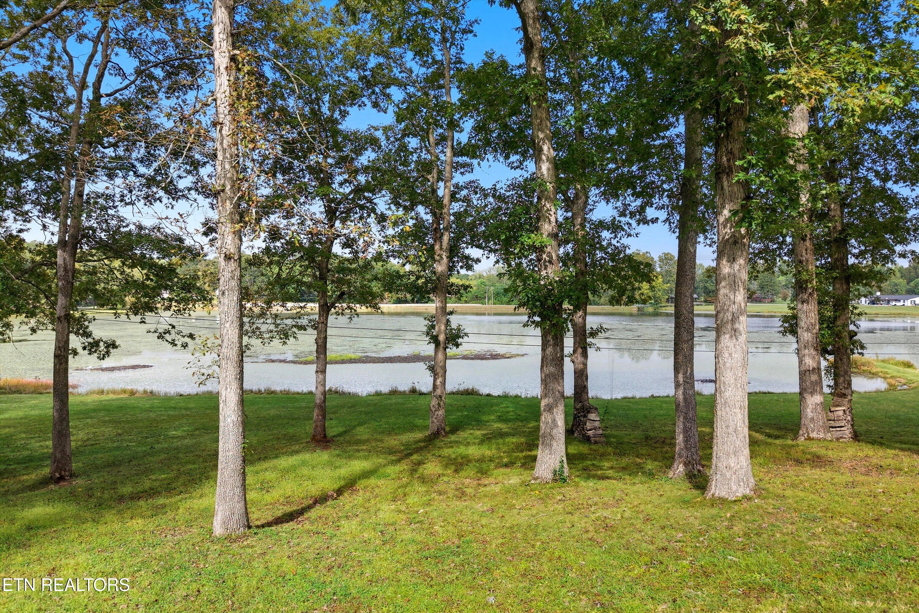 605 S Lake Drive Oneida TN 37841