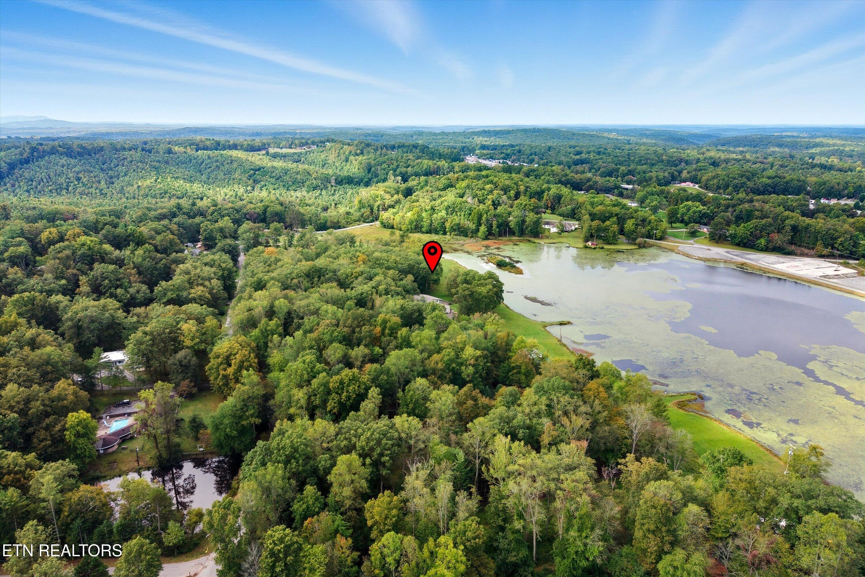 605 S Lake Drive Oneida TN 37841