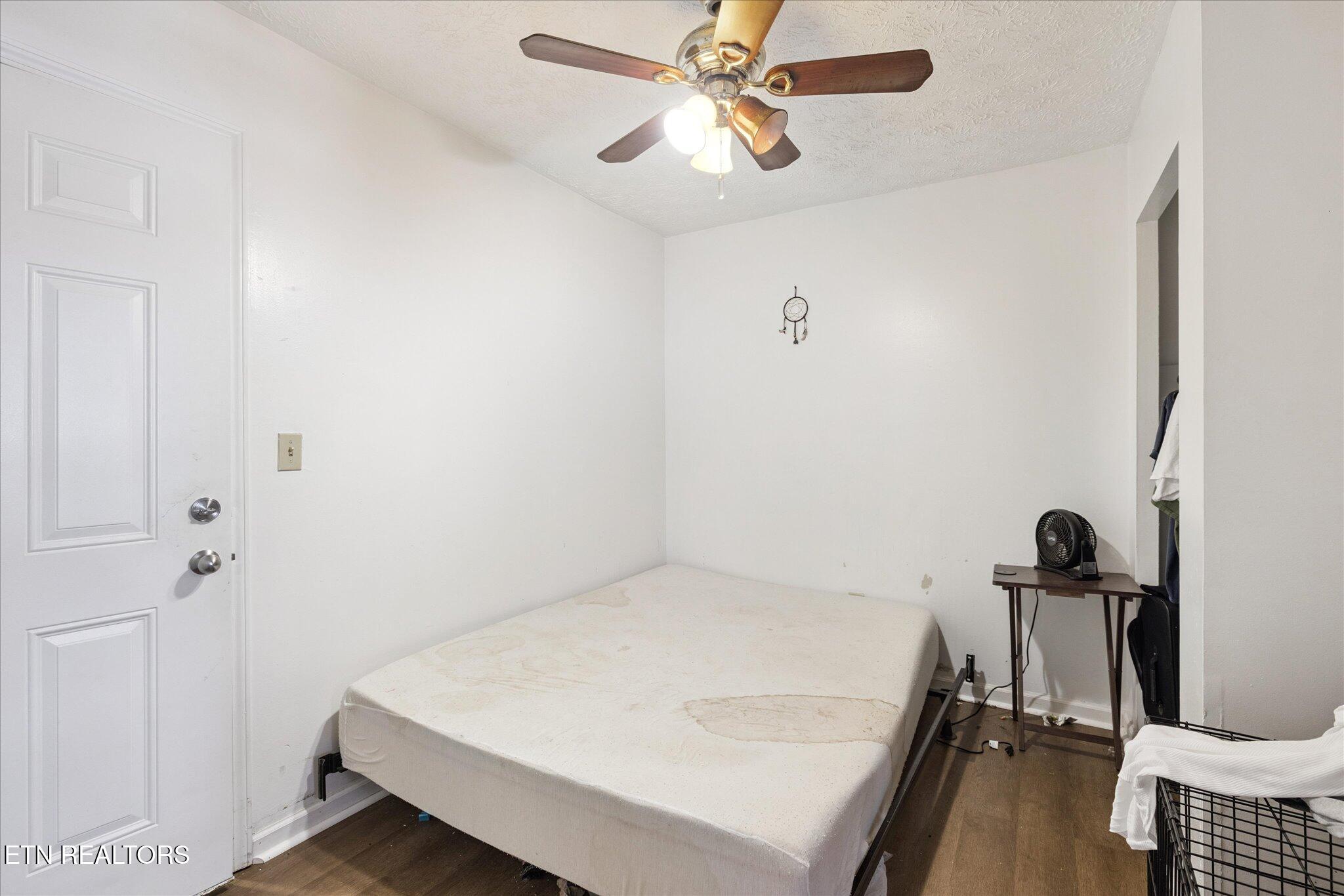 512 N Roane Street Harriman TN 37748