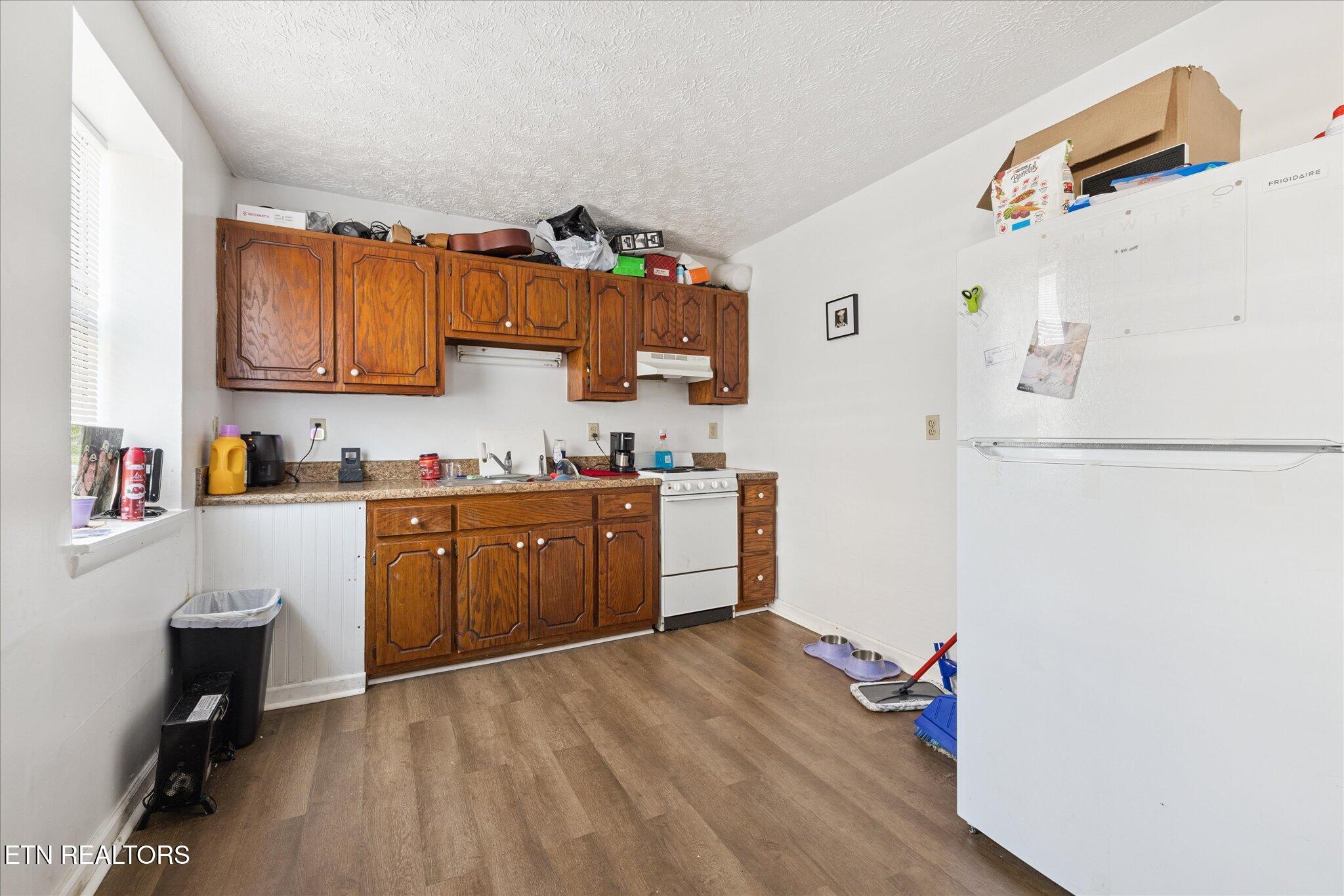 512 N Roane Street Harriman TN 37748