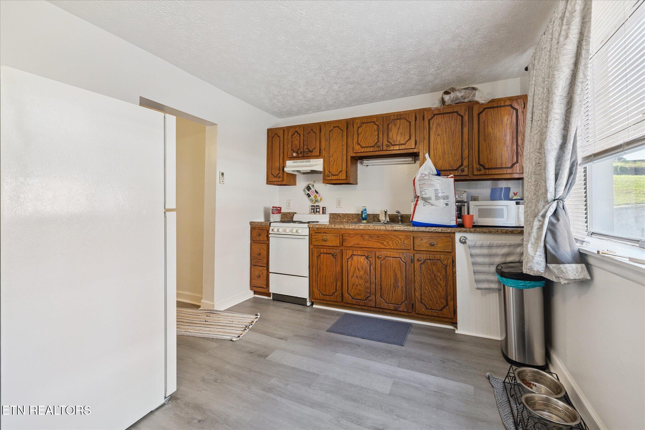 512 N Roane Street Harriman TN 37748