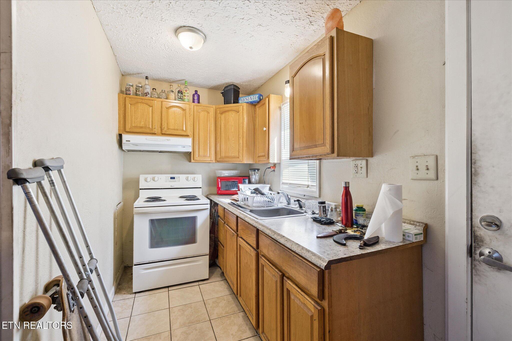 512 N Roane Street Harriman TN 37748