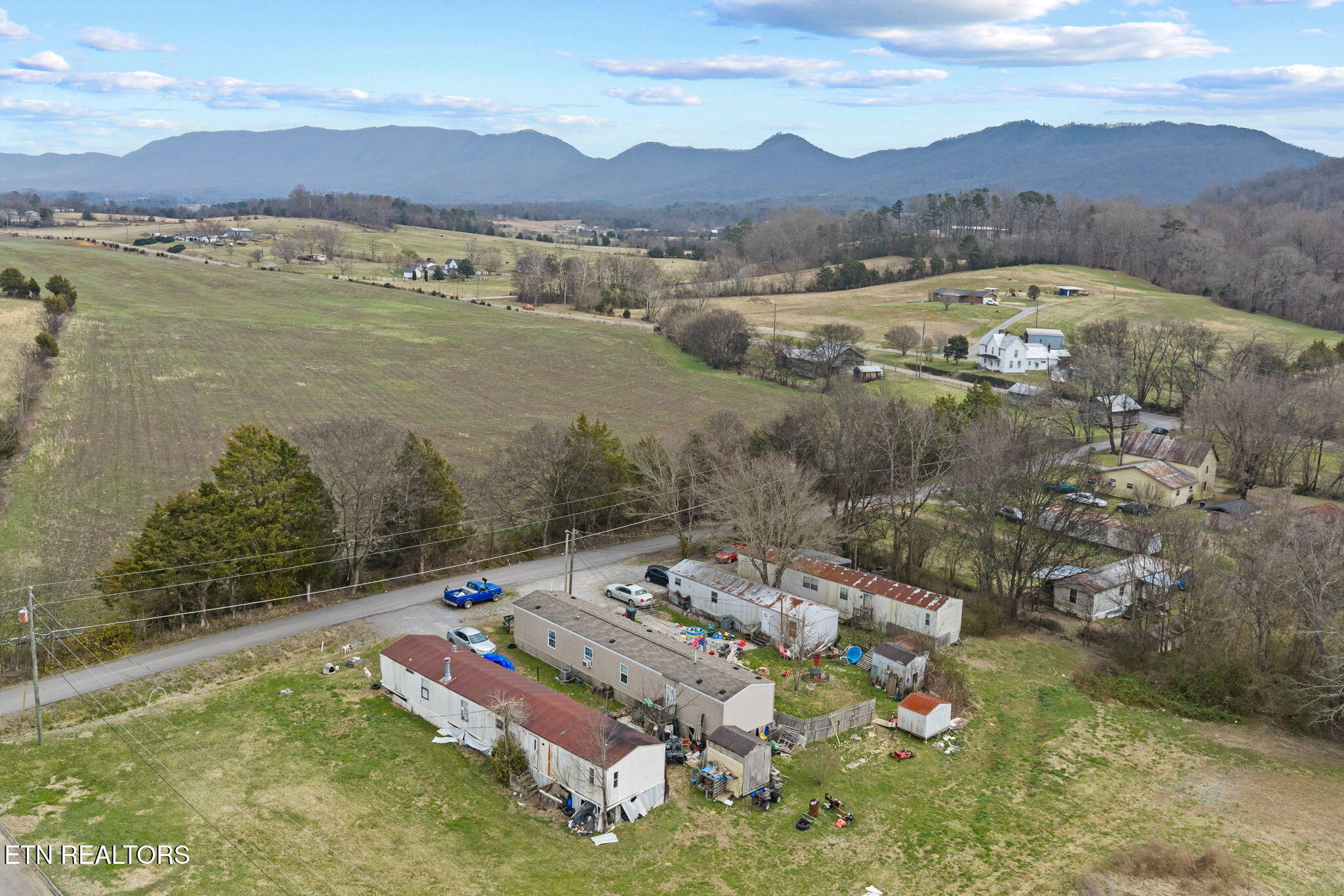 149 Fairgarden Road Sevierville TN 37876