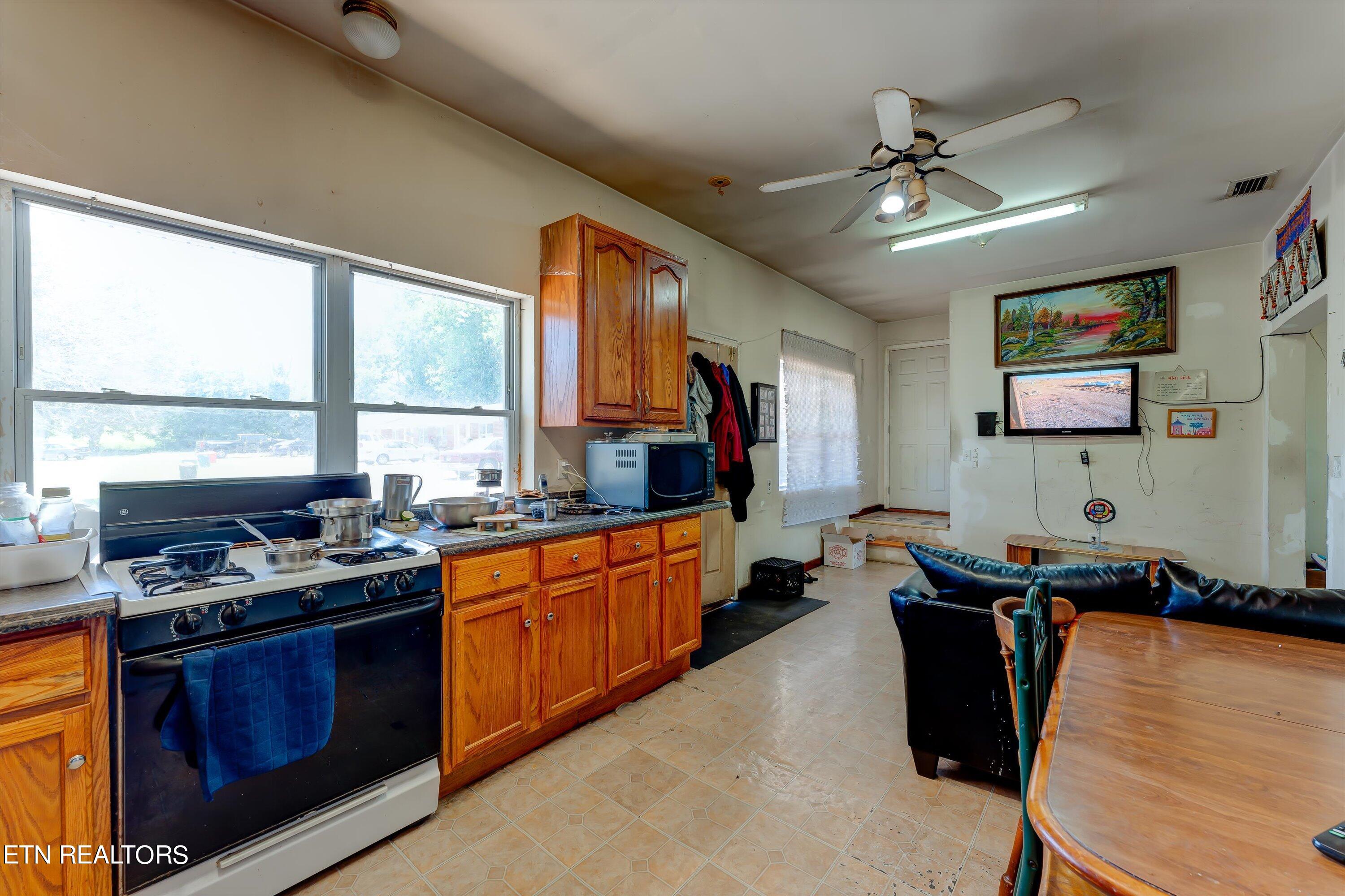 20370 W Lee Highway Philadelphia TN 37846