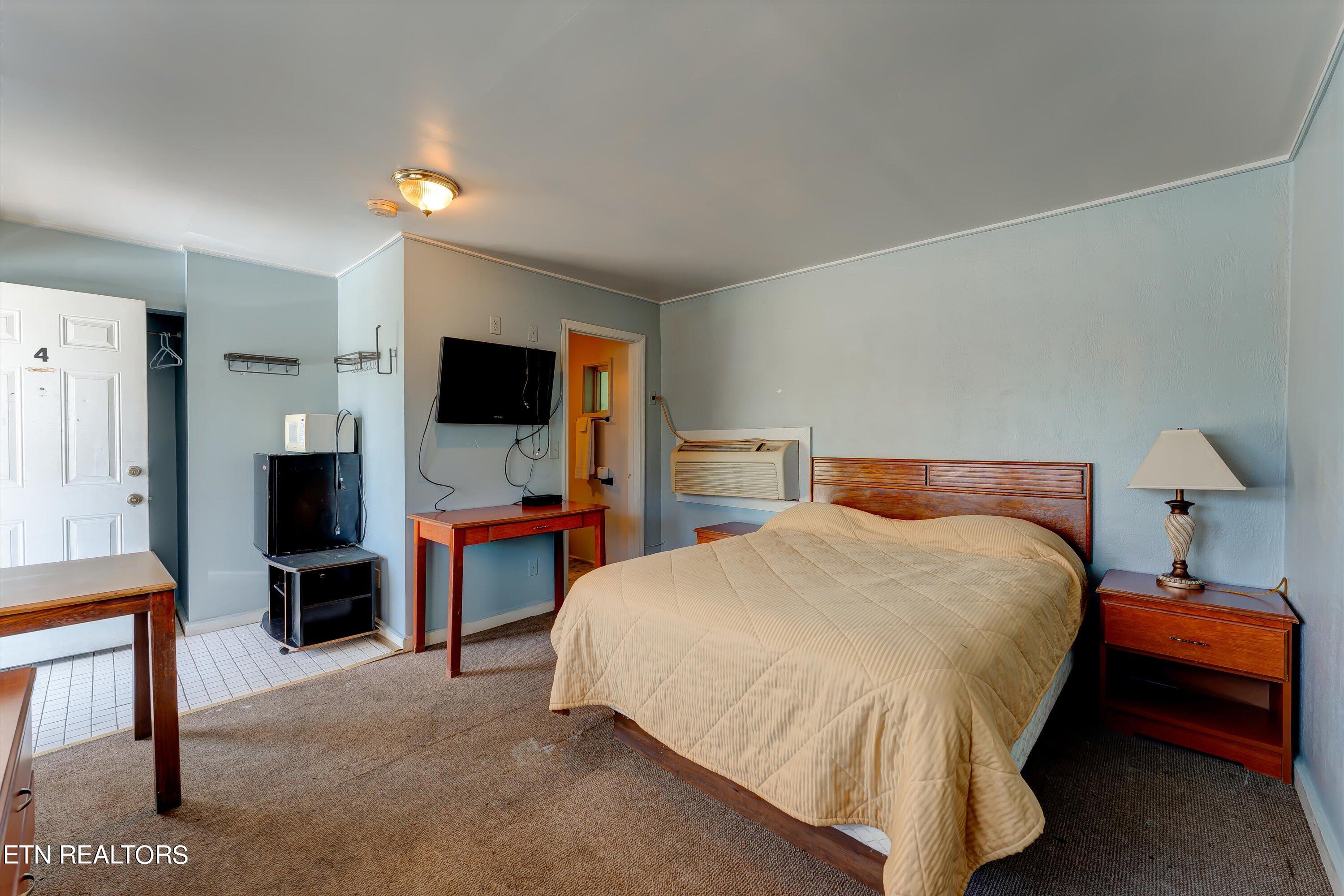 20370 W Lee Highway Philadelphia TN 37846