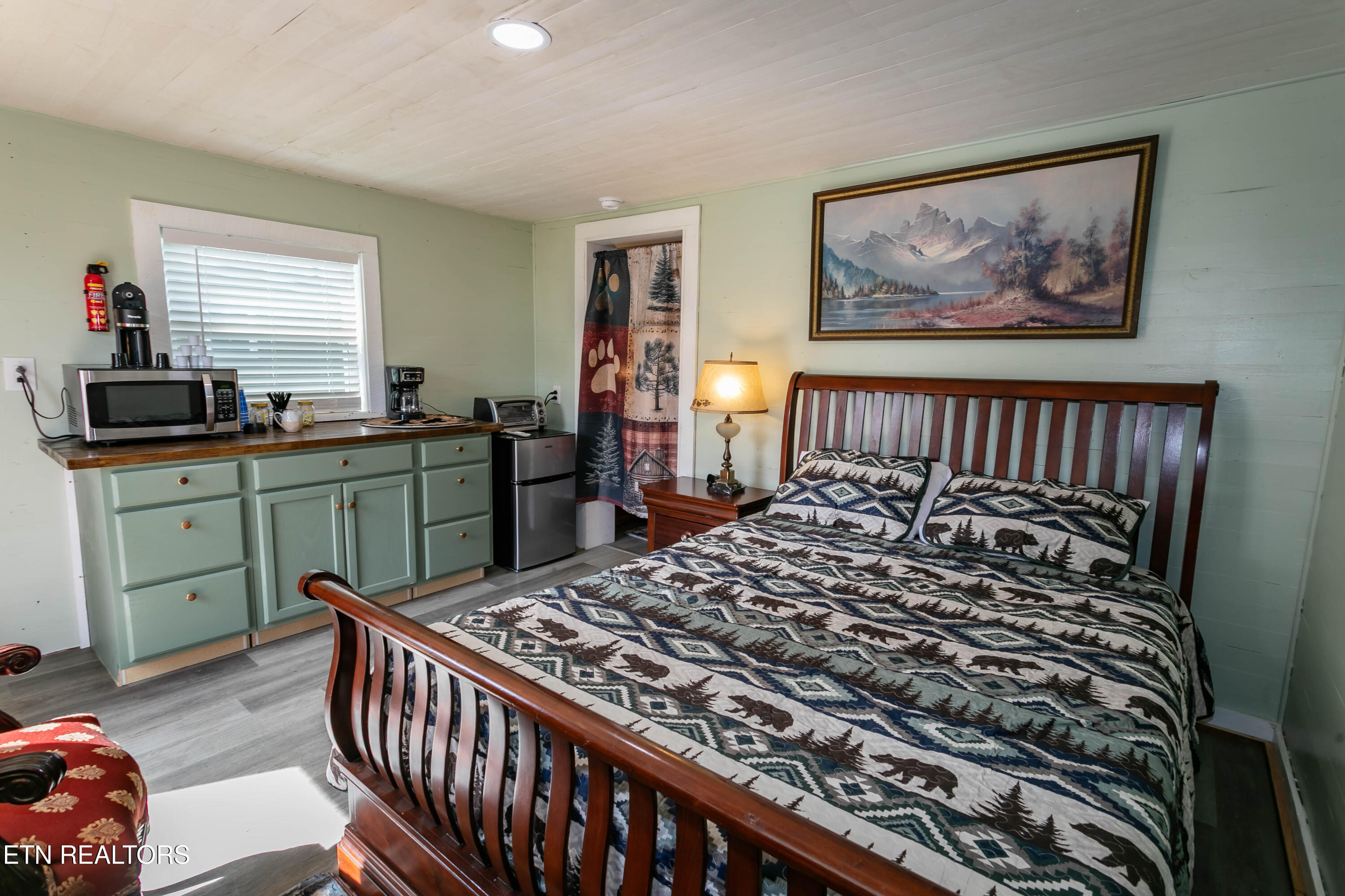8113 W Old Highway 73 Townsend TN 37882