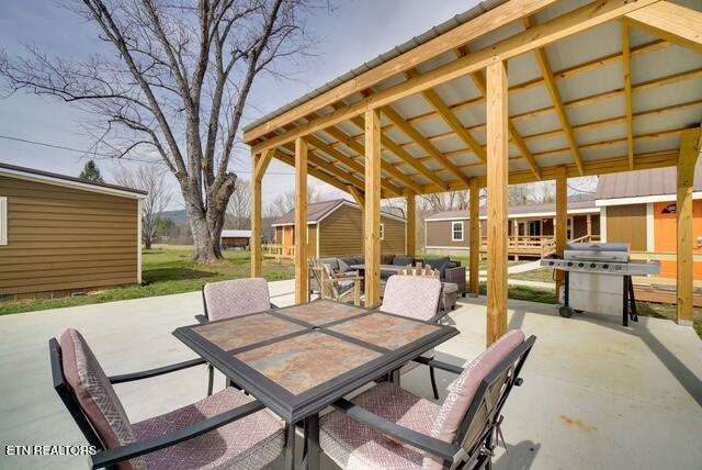 8113 W Old Highway 73 Townsend TN 37882
