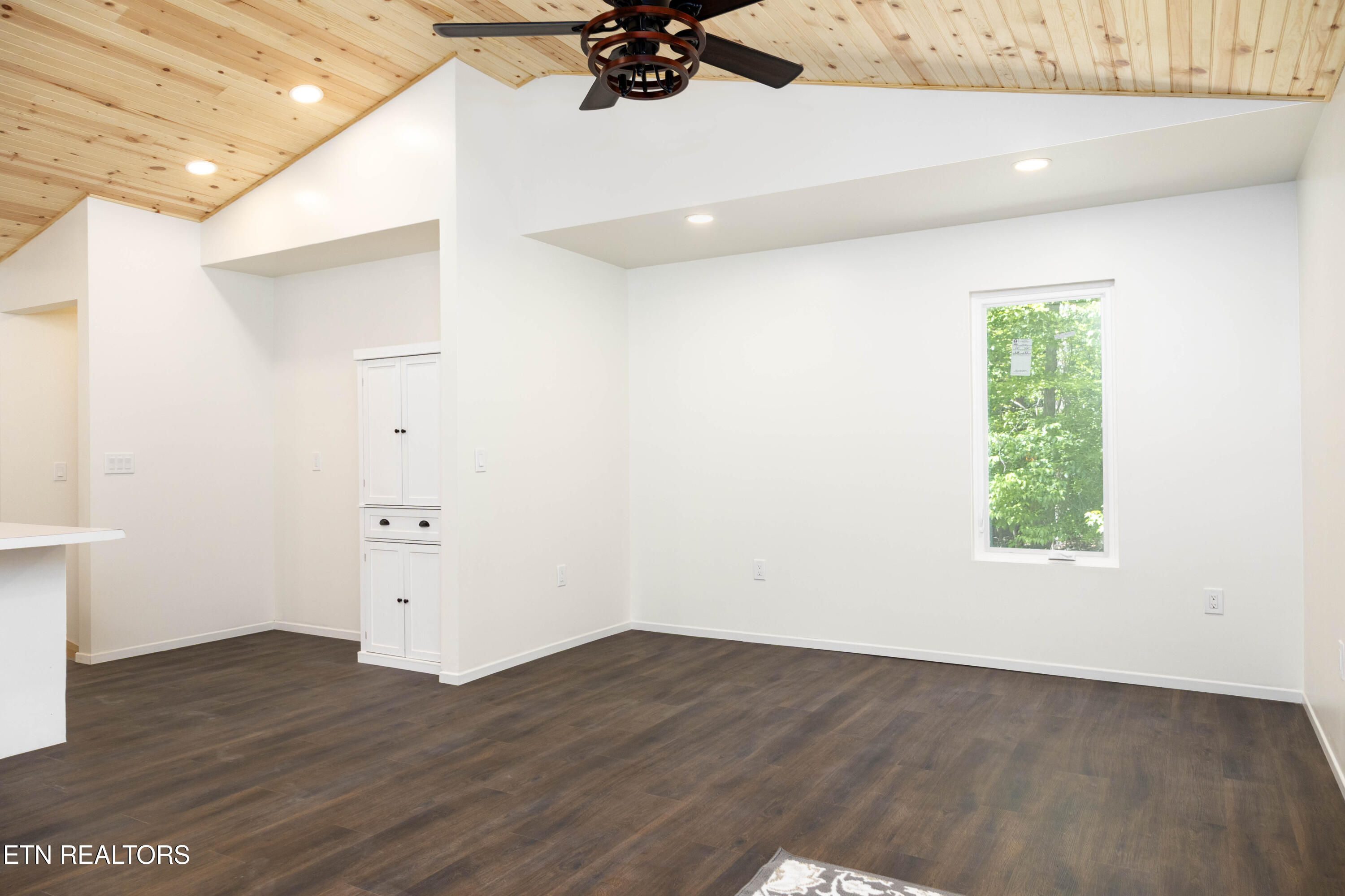 144 Caron Drive Spring City TN 37381