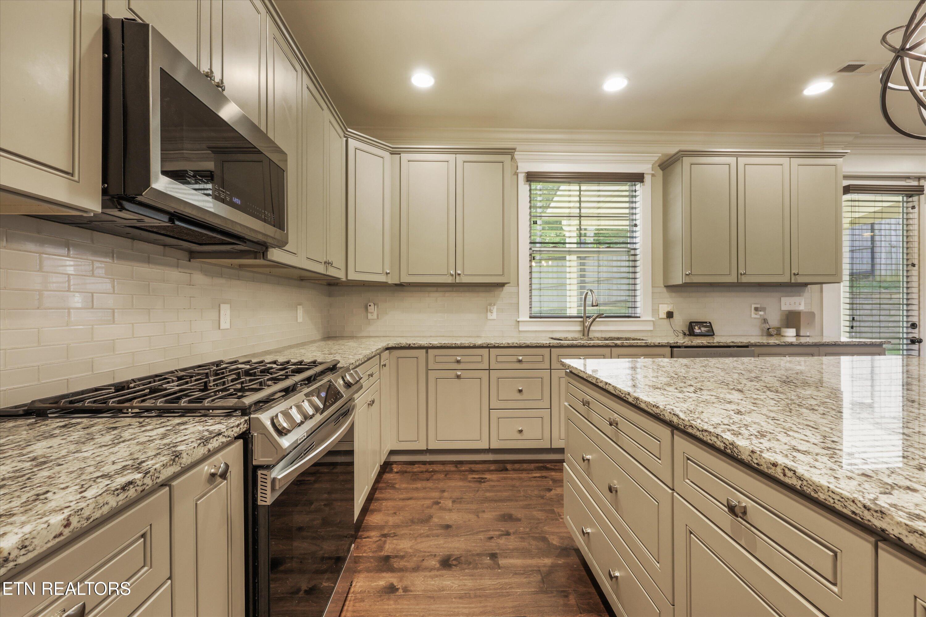 8504 Flowering Peach Lane Knoxville TN 37923