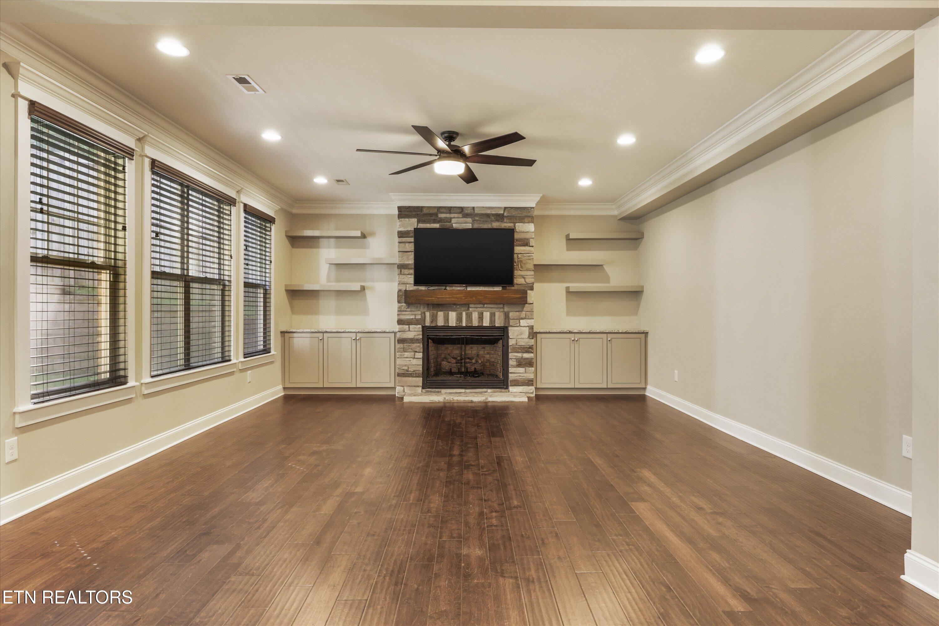 8504 Flowering Peach Lane Knoxville TN 37923