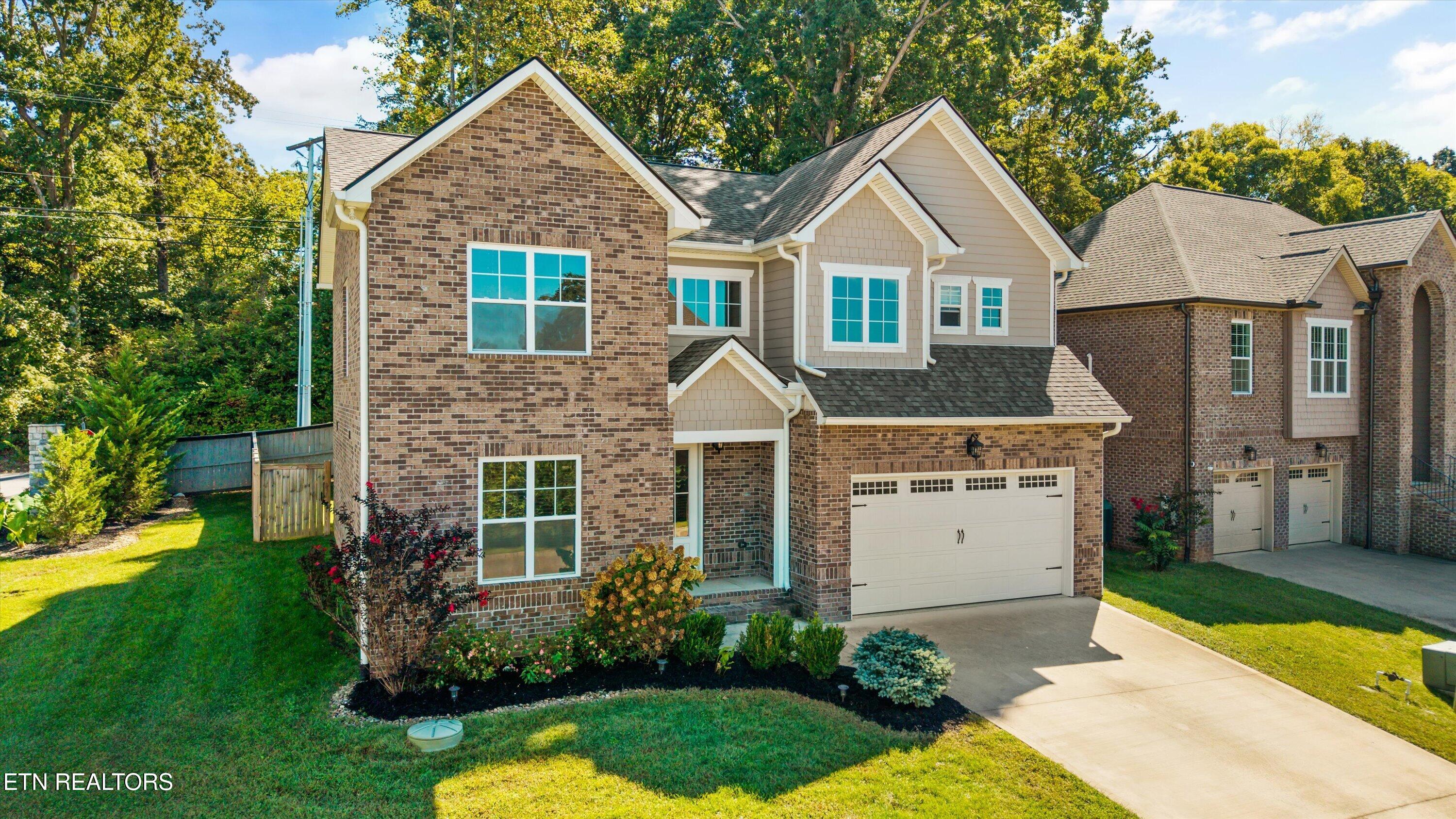 8504 Flowering Peach Lane Knoxville TN 37923