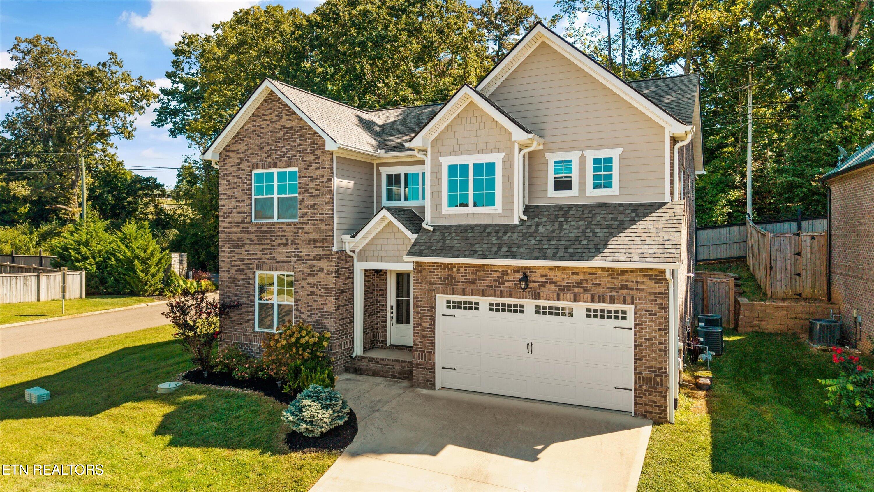 8504 Flowering Peach Lane Knoxville TN 37923