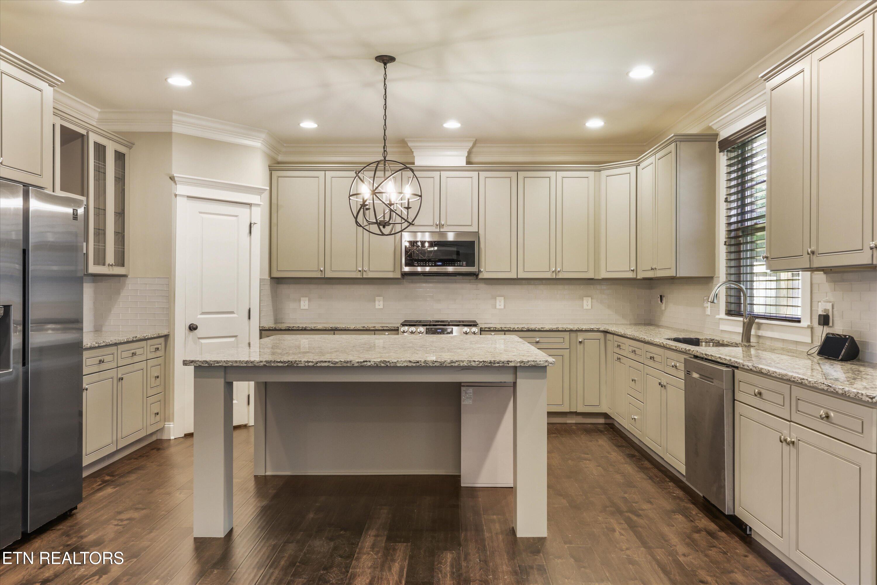 8504 Flowering Peach Lane Knoxville TN 37923