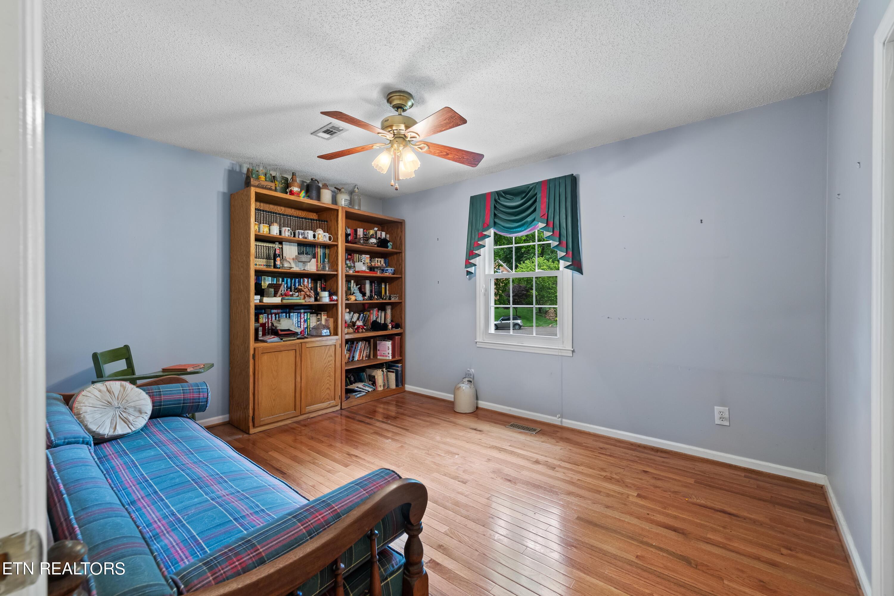 6925 Lark Lane Knoxville TN 37919