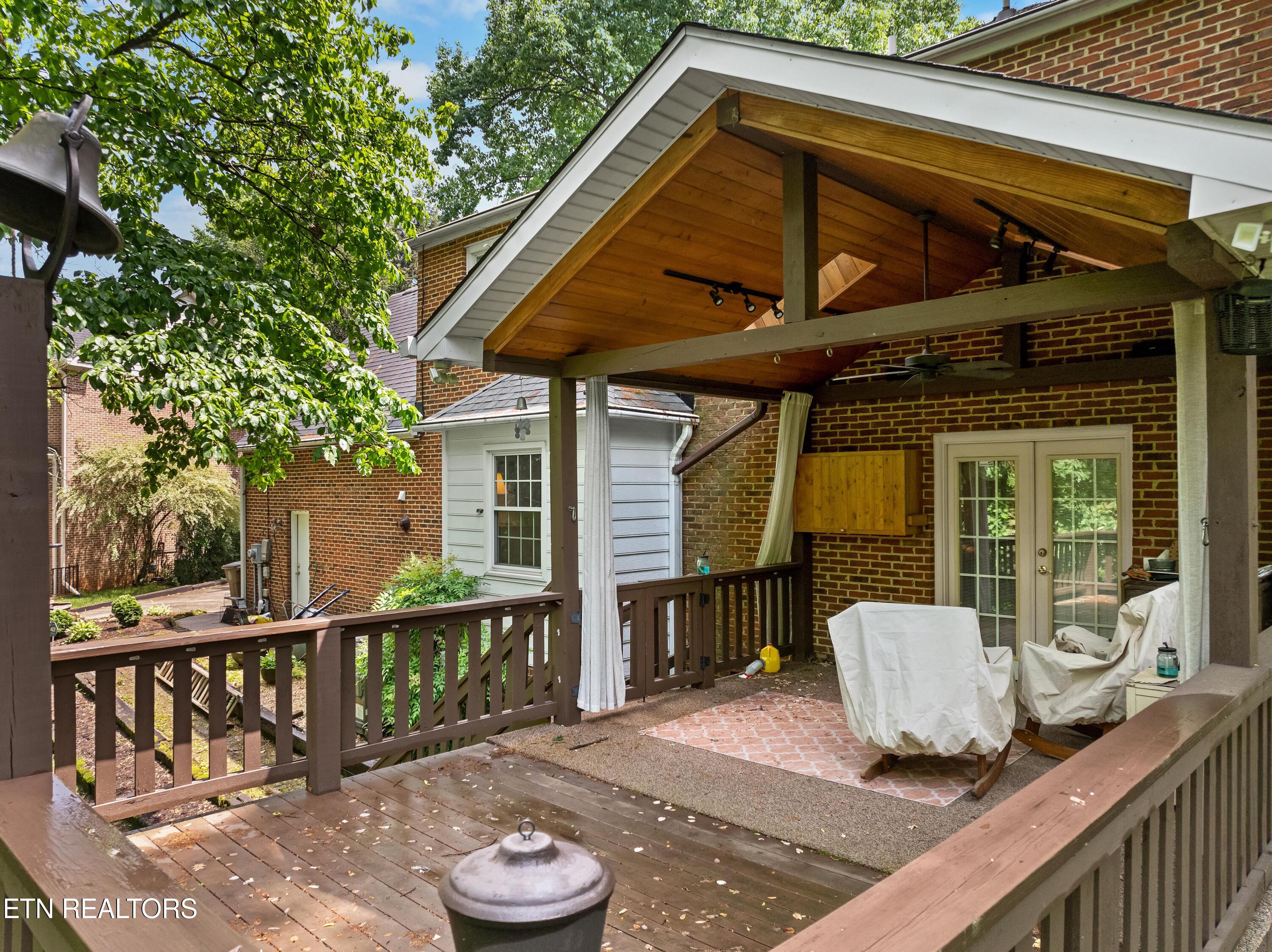 6925 Lark Lane Knoxville TN 37919