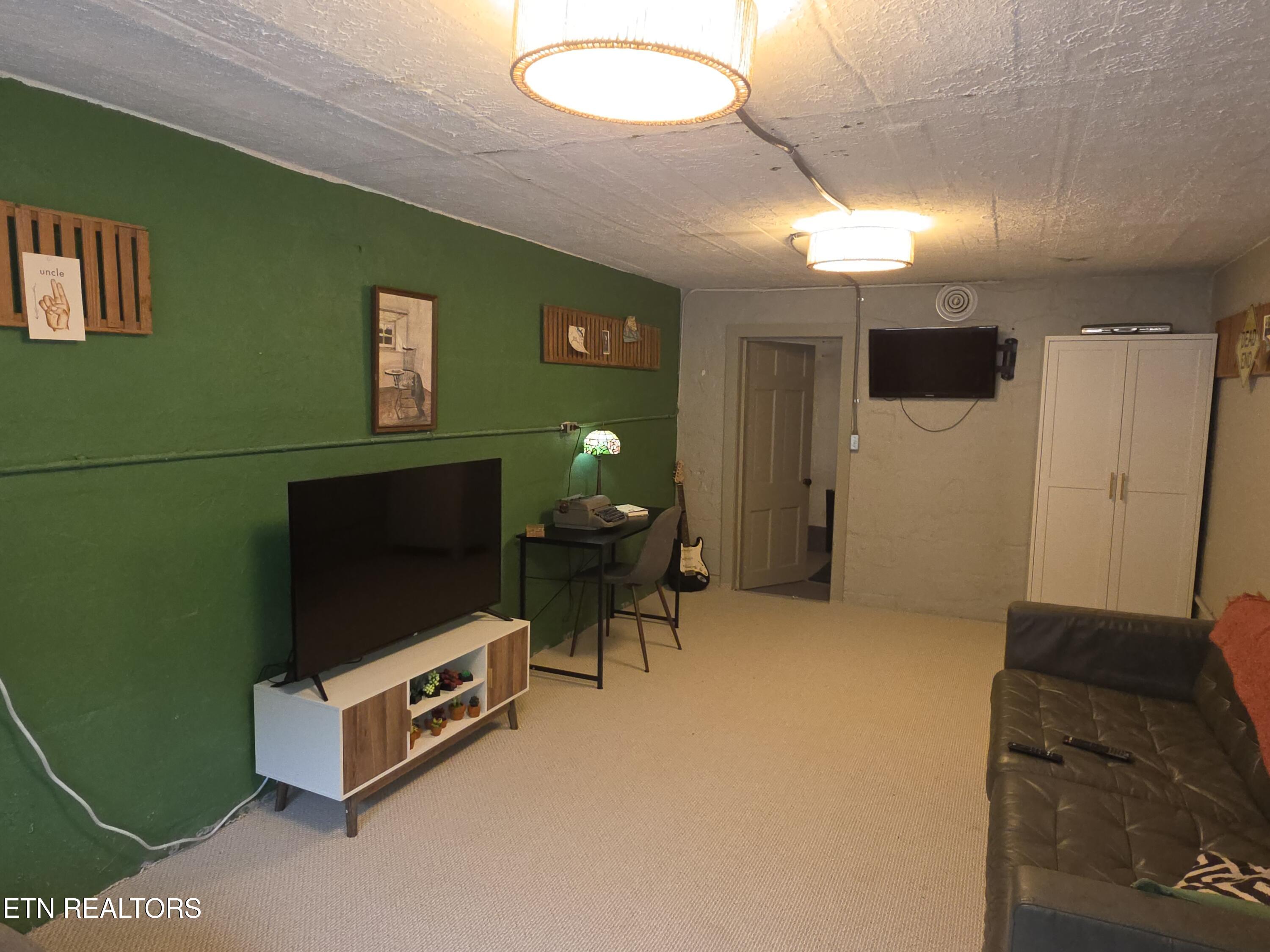 327 Colwyn Avenue Cumberland Gap TN 37724
