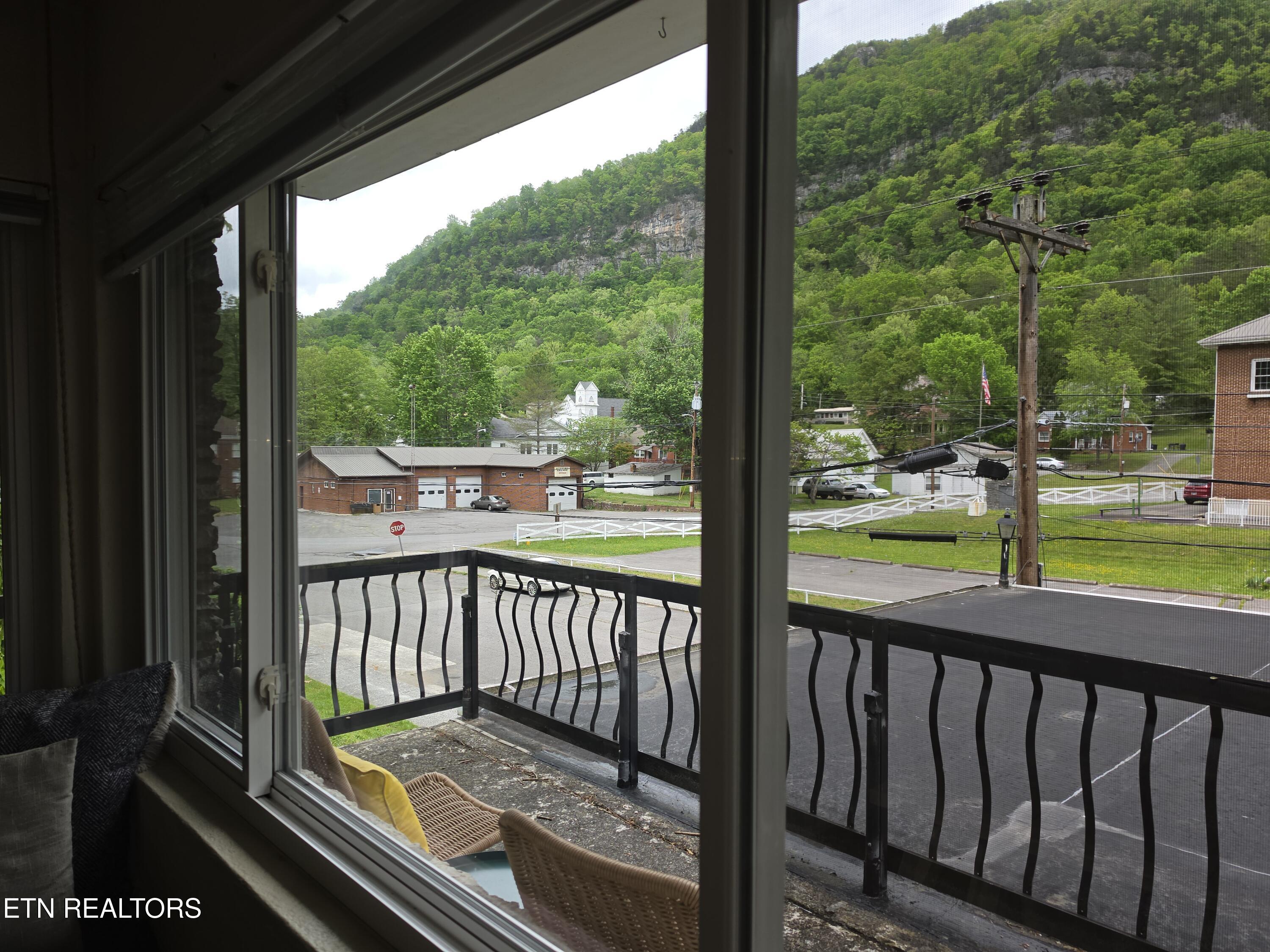 327 Colwyn Avenue Cumberland Gap TN 37724