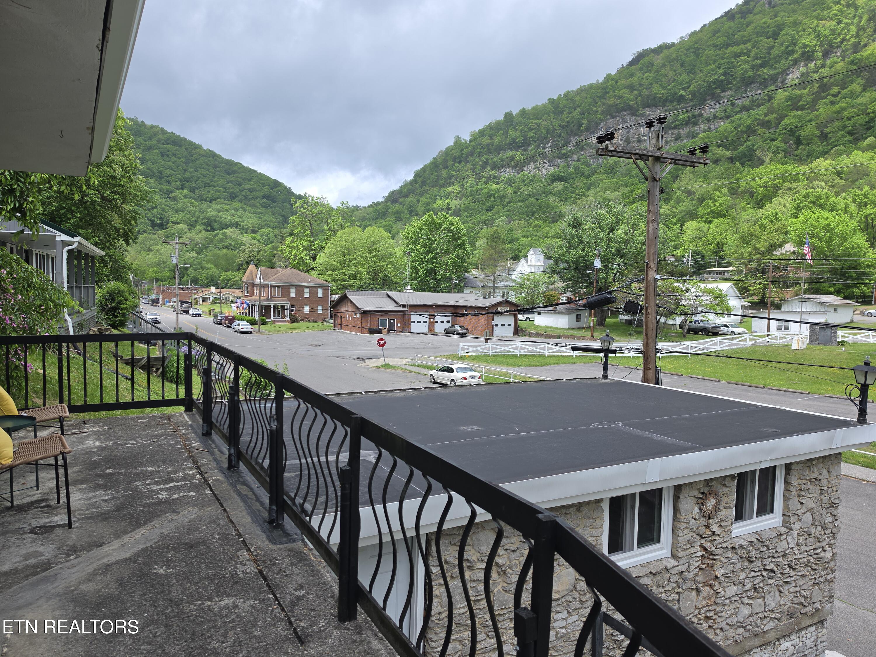 327 Colwyn Avenue Cumberland Gap TN 37724